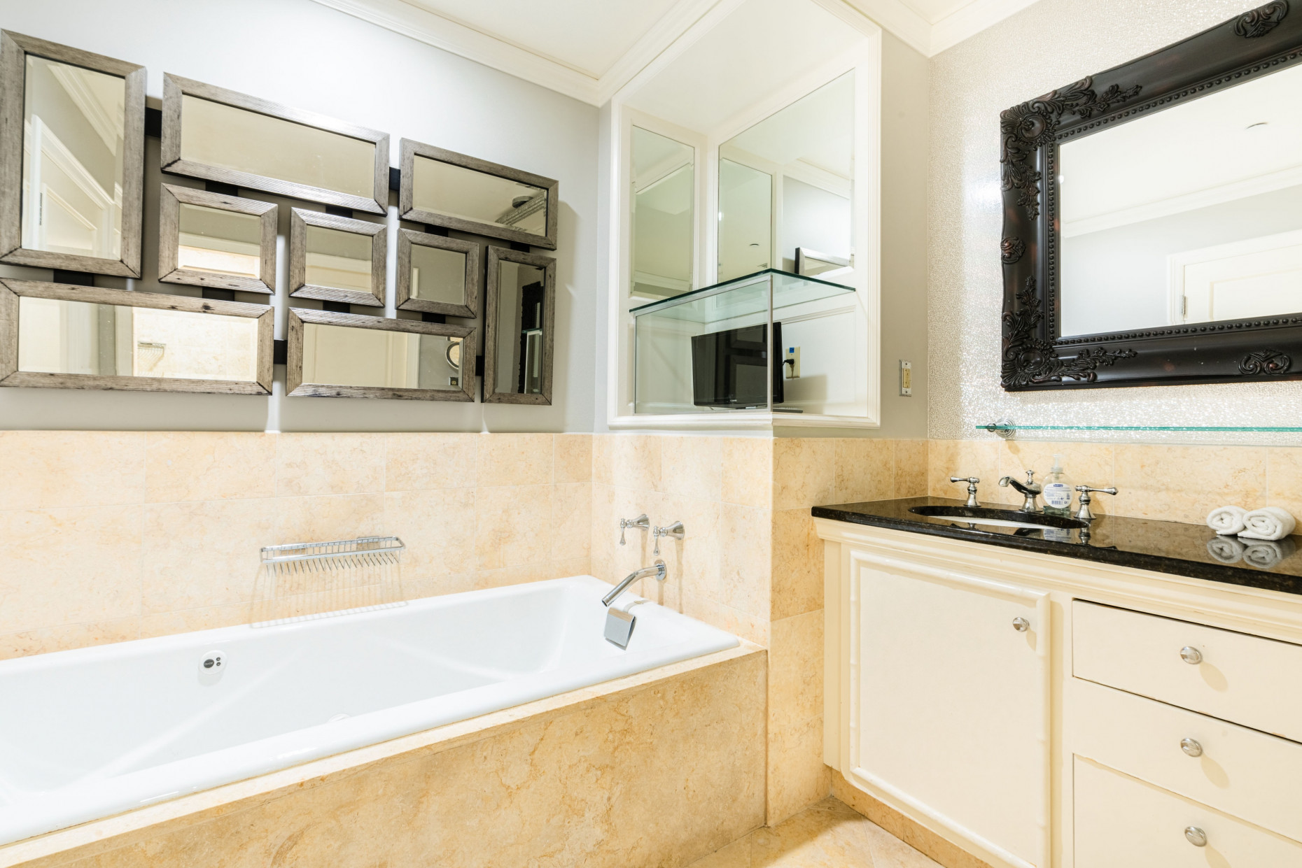 Ritz-carlton Private Residence #101, South Tower, Grand Cayman