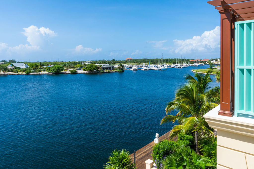 Stone Island Residence #802