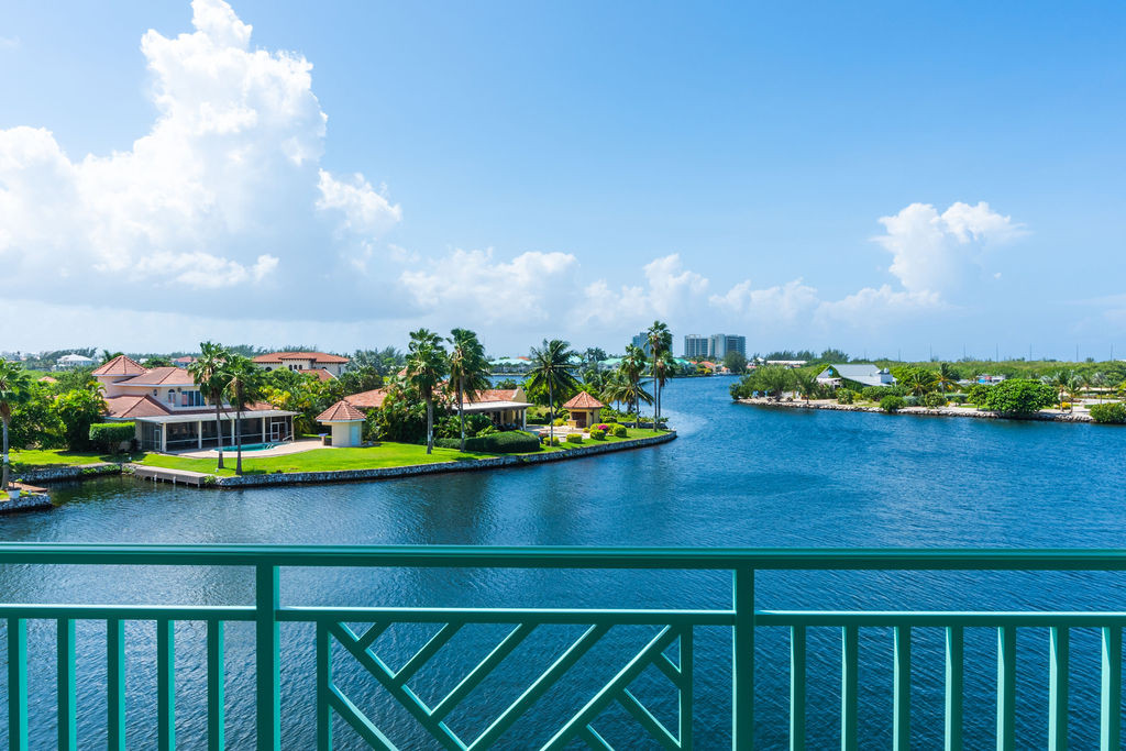 Stone Island Residence #802