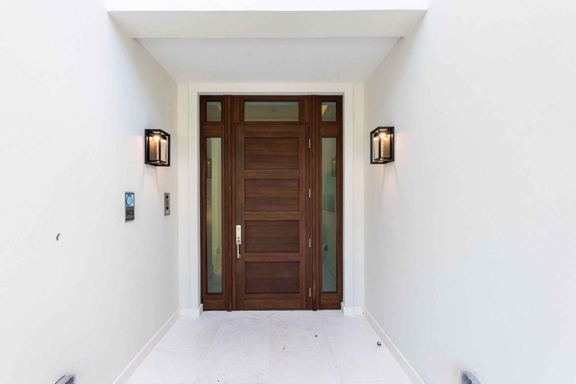 Stone Island Residence #802