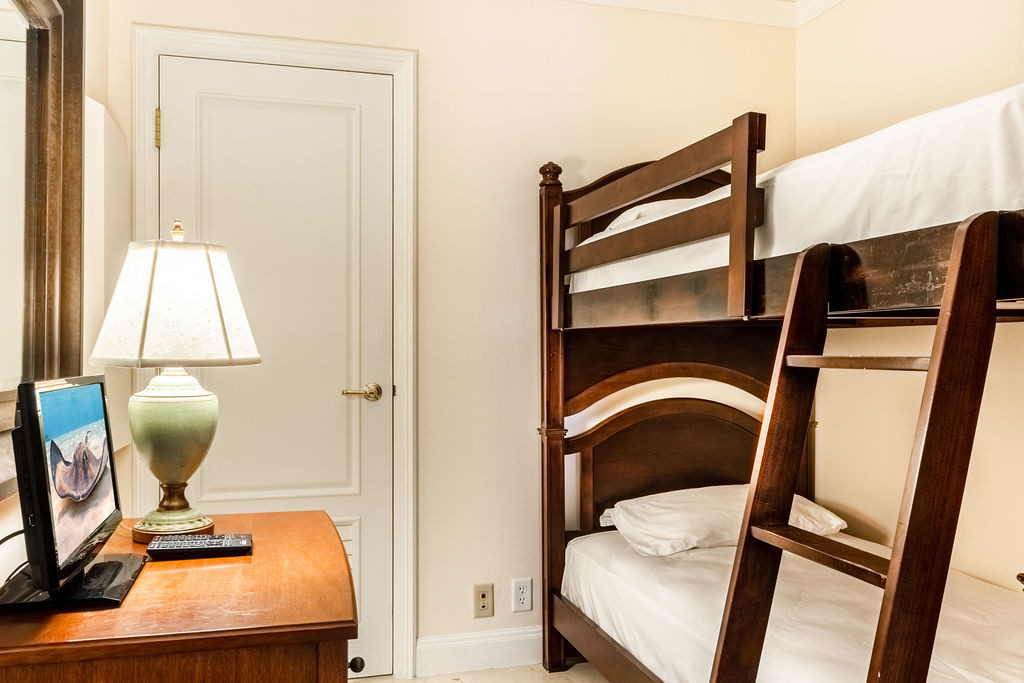 The Ritz-carlton Private Residence #206