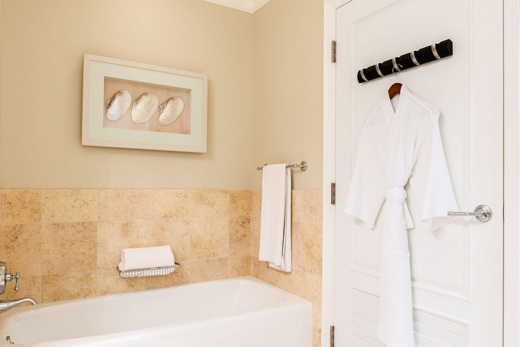 The Ritz-carlton Private Residence #206