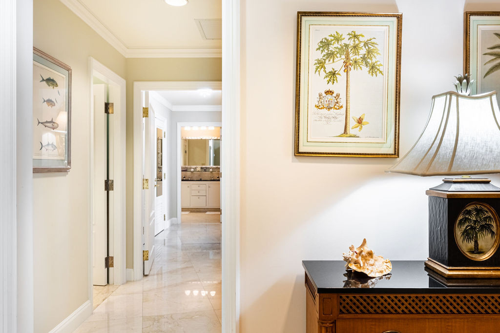 The Ritz-carlton Private Residence #206