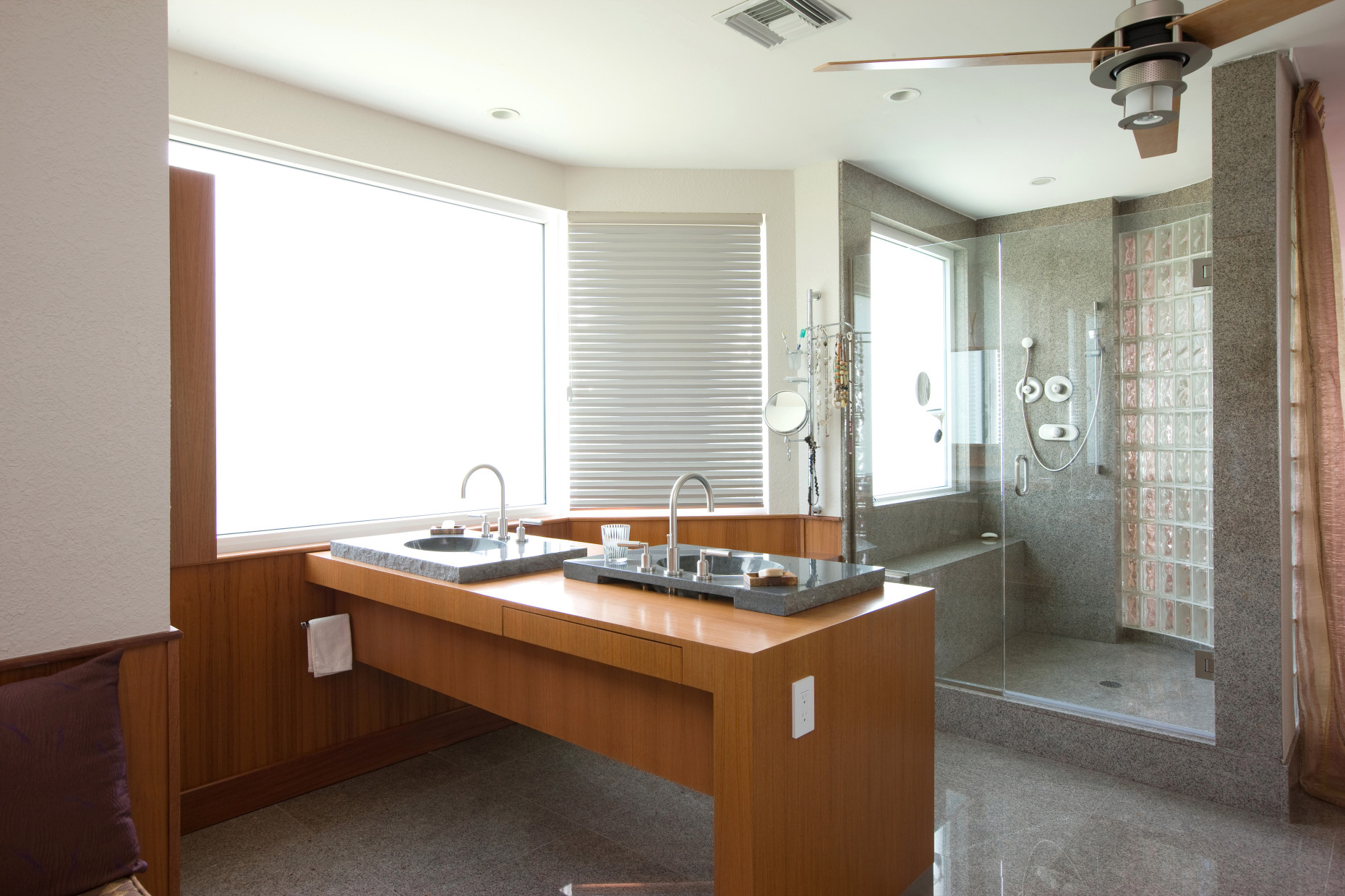 Nw Point European Luxury Residence