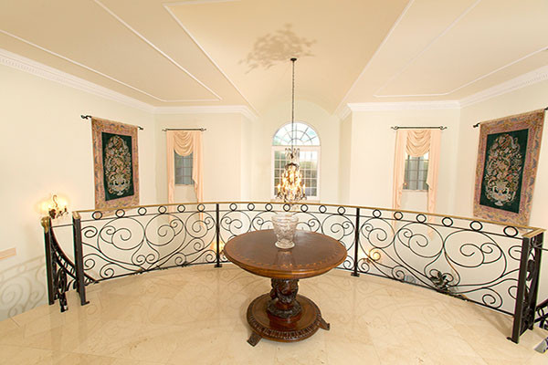 Villa Zara W/ Staff Cottage, Rum Point Estate