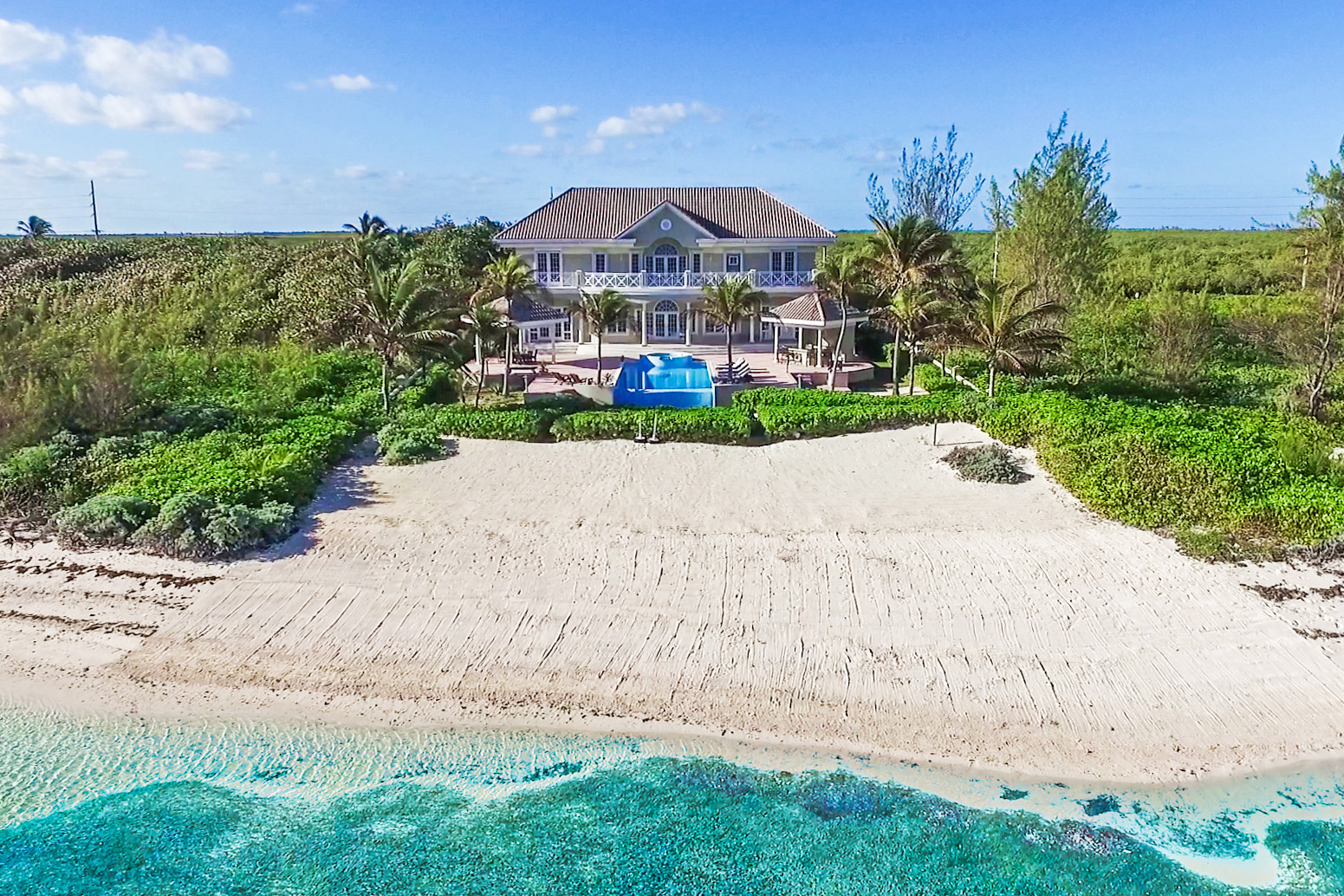 Villa Zara W/ Staff Cottage, Rum Point Estate