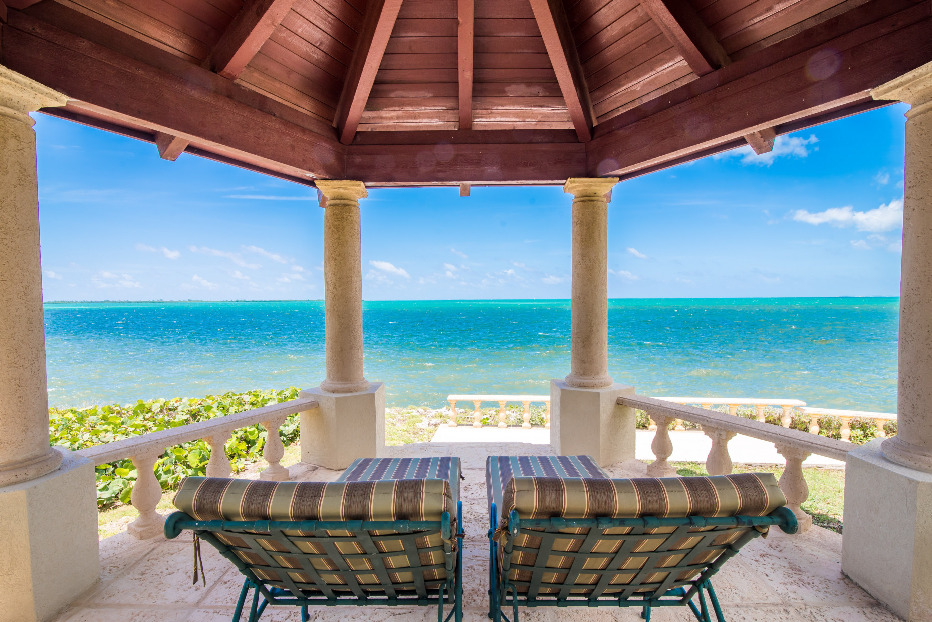 Greatly Reduced - 15 Ironshore Drive, Vista Del Mar