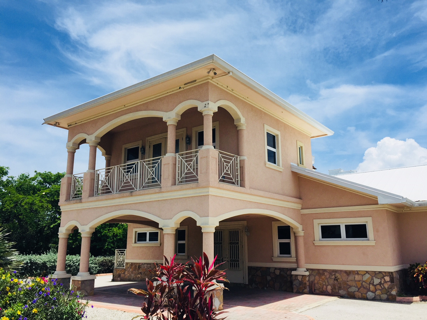 Multi-purpose Conch Point Road Home