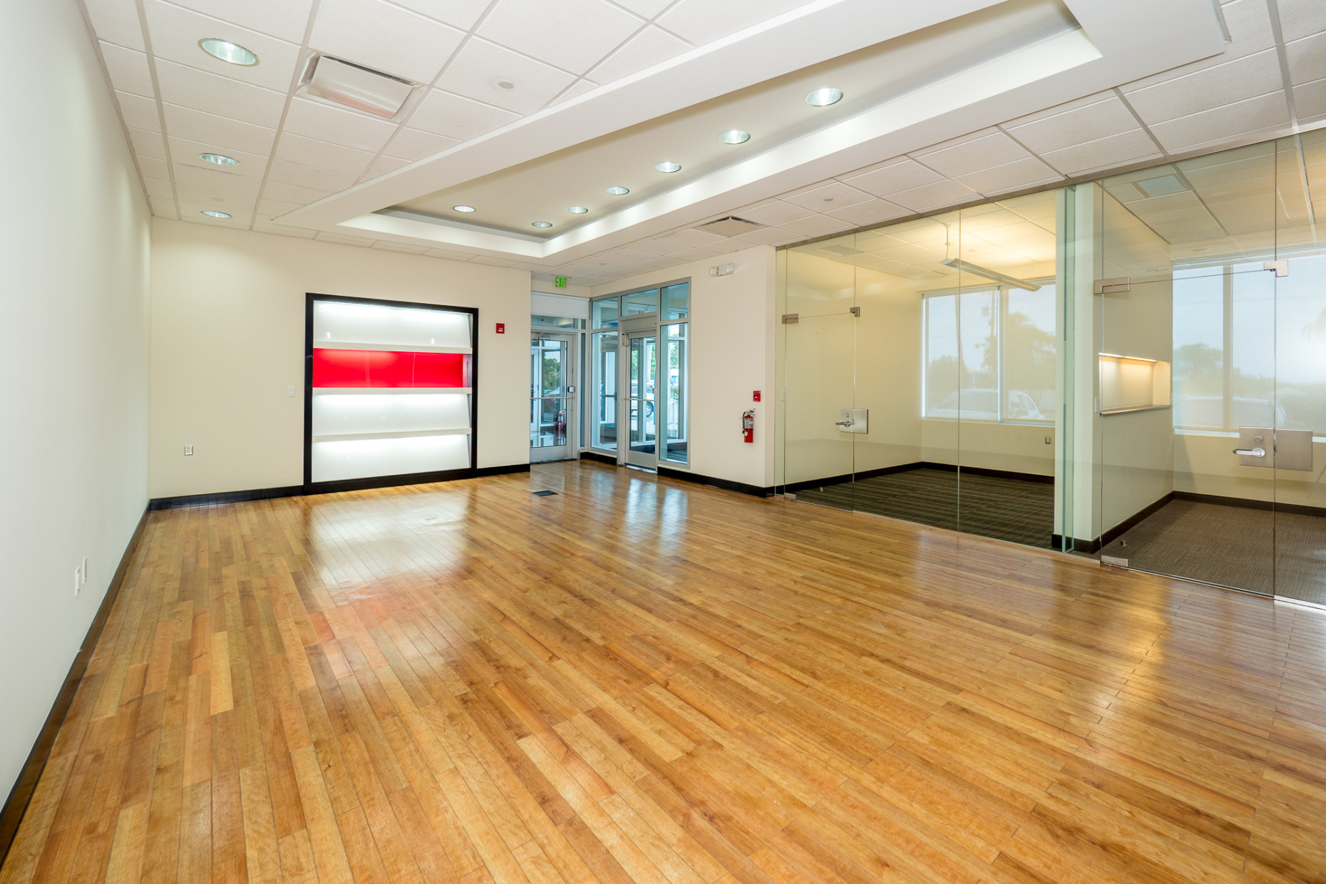 Baytown Plaza Class A Office Building & Retail Plaza, West Bay Road