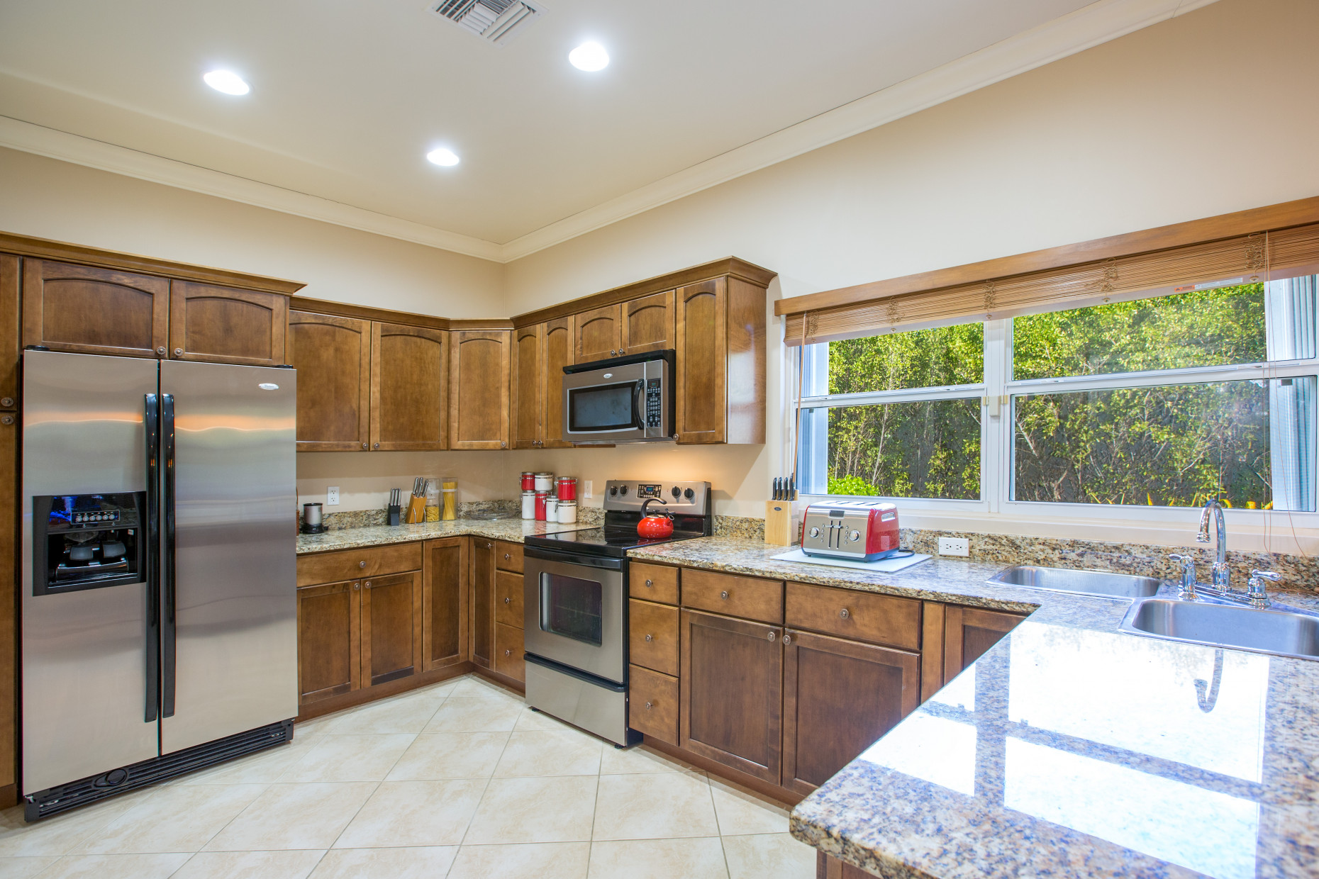 Grandmanor 1 415b Selkirk Drive, Prospect