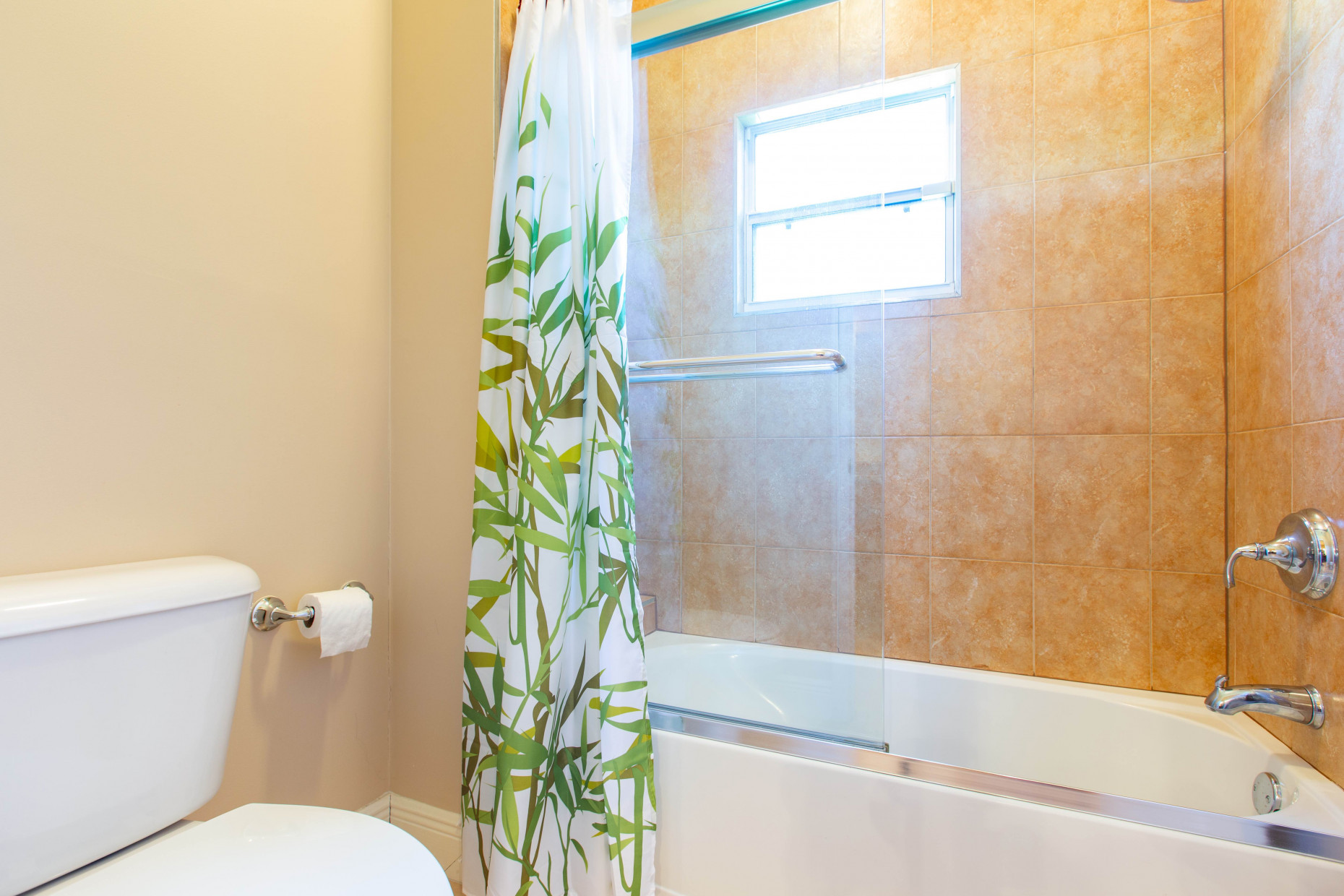 Grandmanor 1 415b Selkirk Drive, Prospect