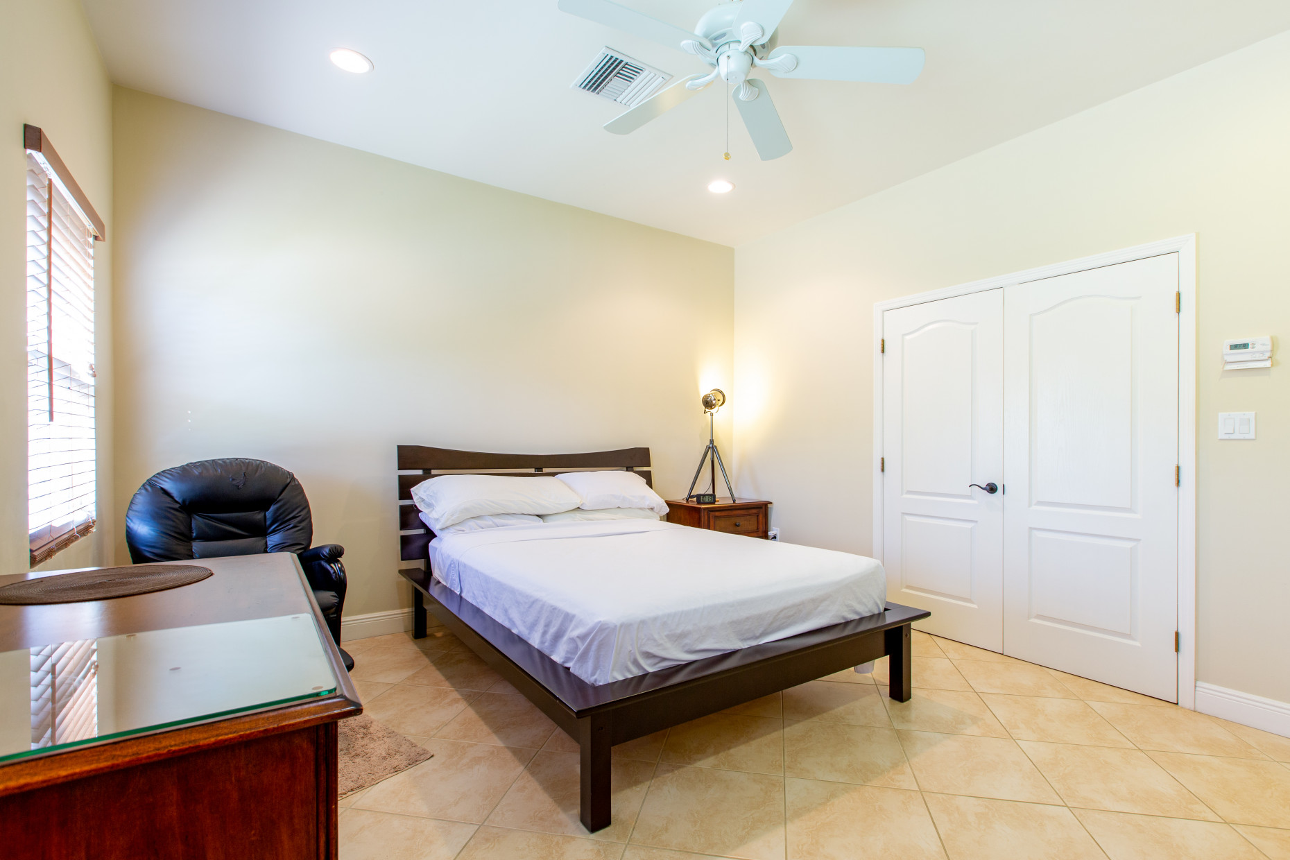 Grandmanor 1 415b Selkirk Drive, Prospect