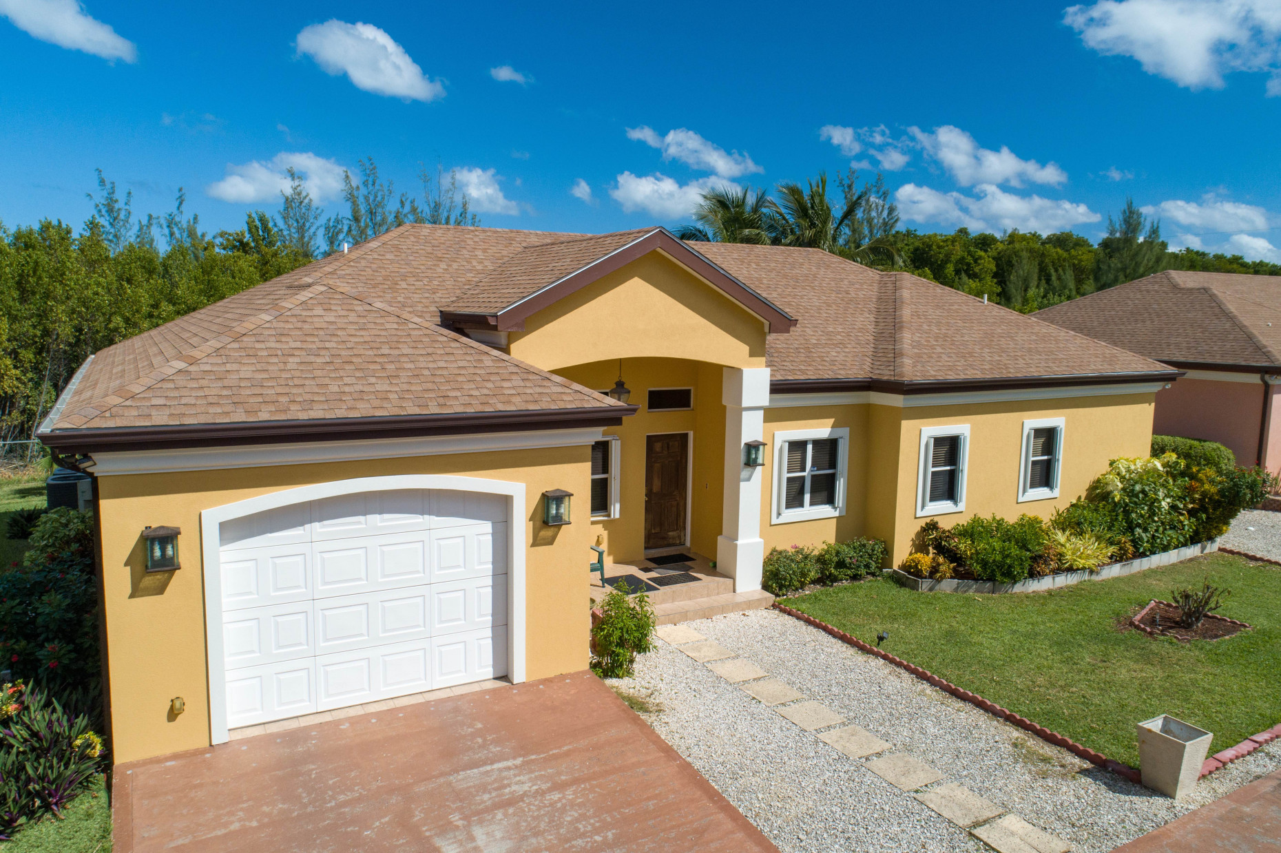 Grandmanor 1 415b Selkirk Drive, Prospect