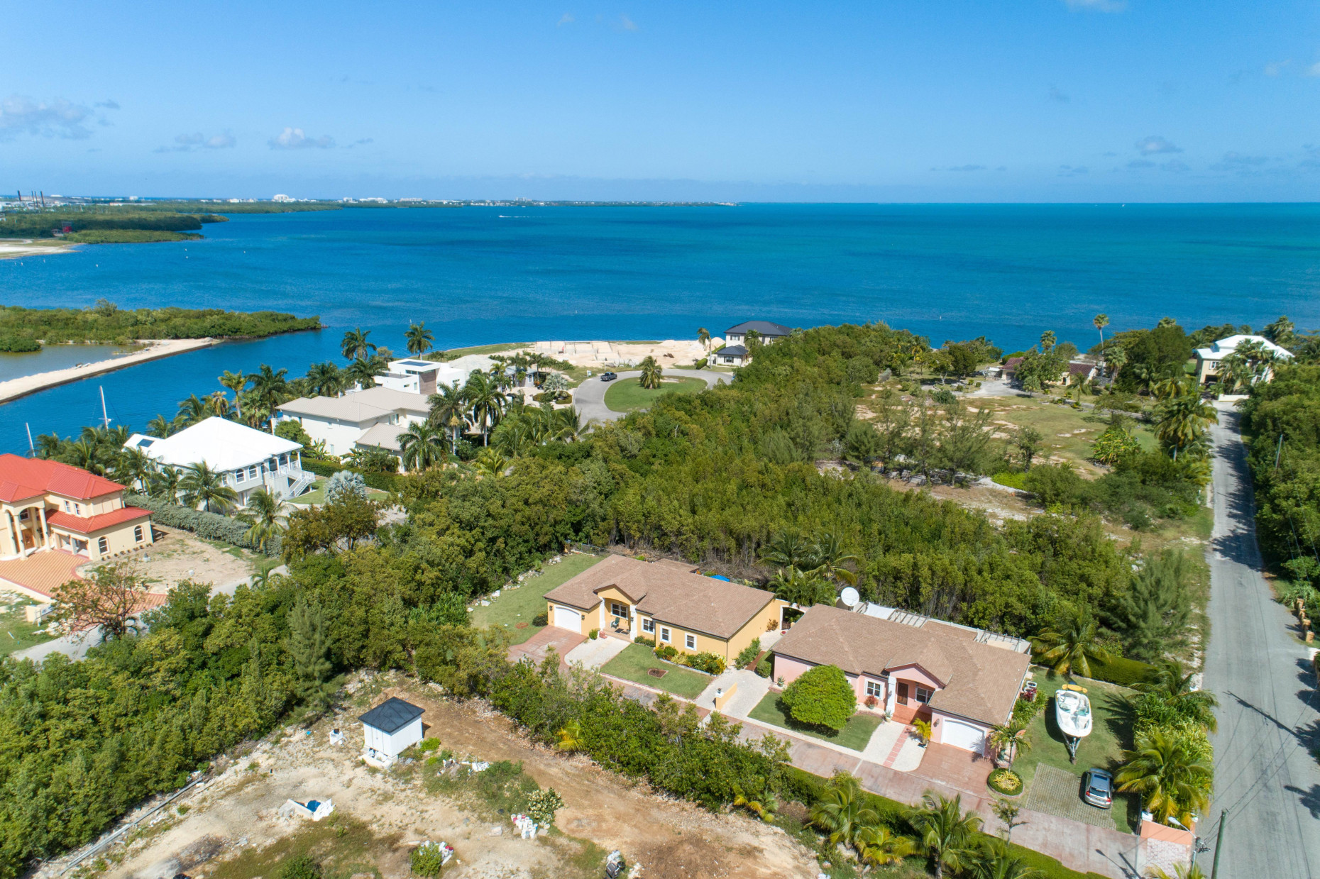 Grandmanor 1 415b Selkirk Drive, Prospect