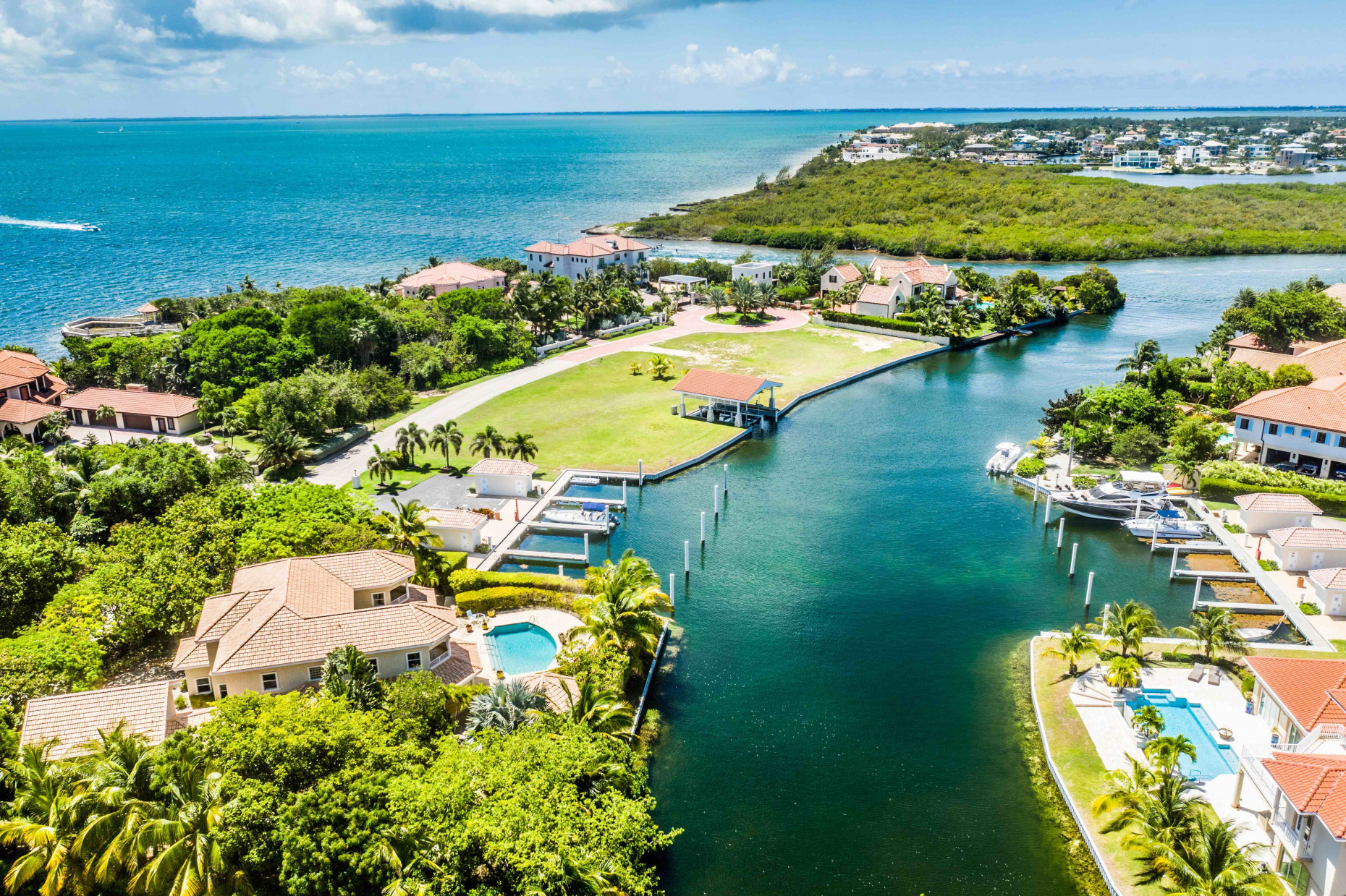 'sous Les Etoiles', Ironshore Drive, Vista Del Mar