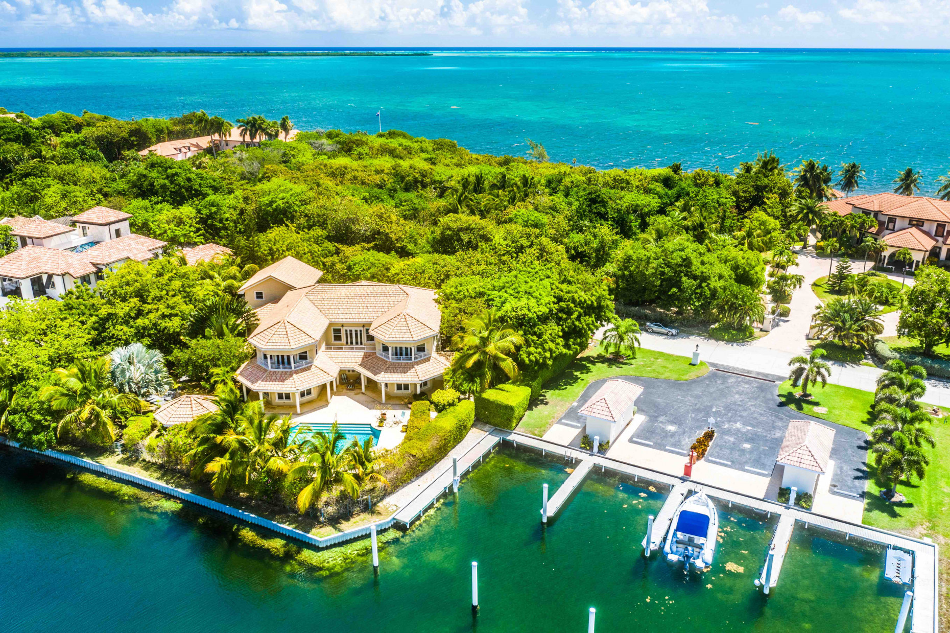 'sous Les Etoiles', Ironshore Drive, Vista Del Mar