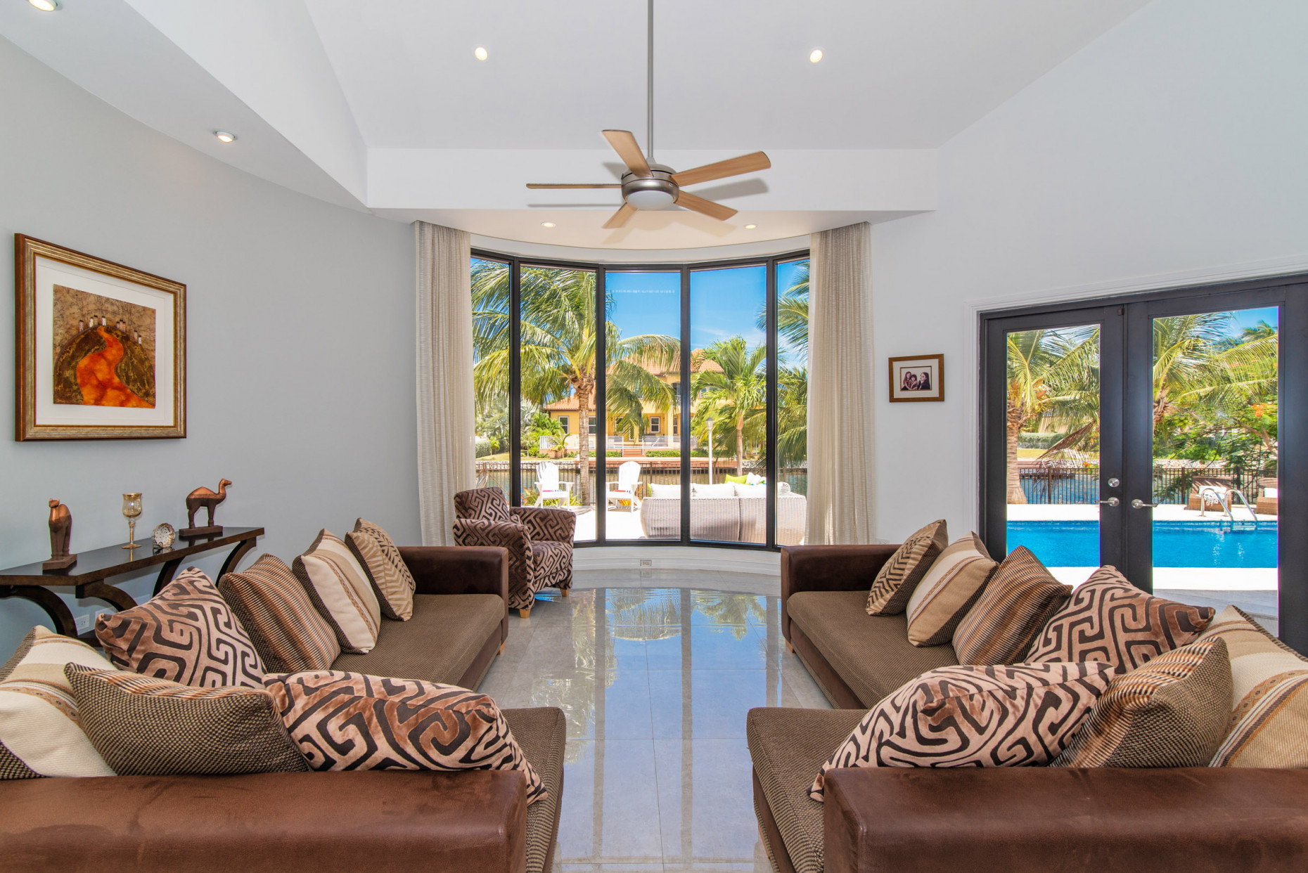 Baccarat Quay Crystal Harbour