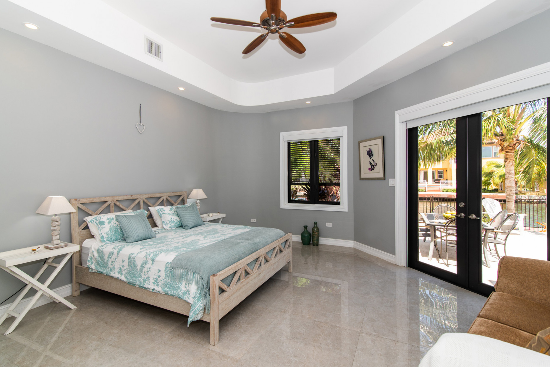 Baccarat Quay Crystal Harbour