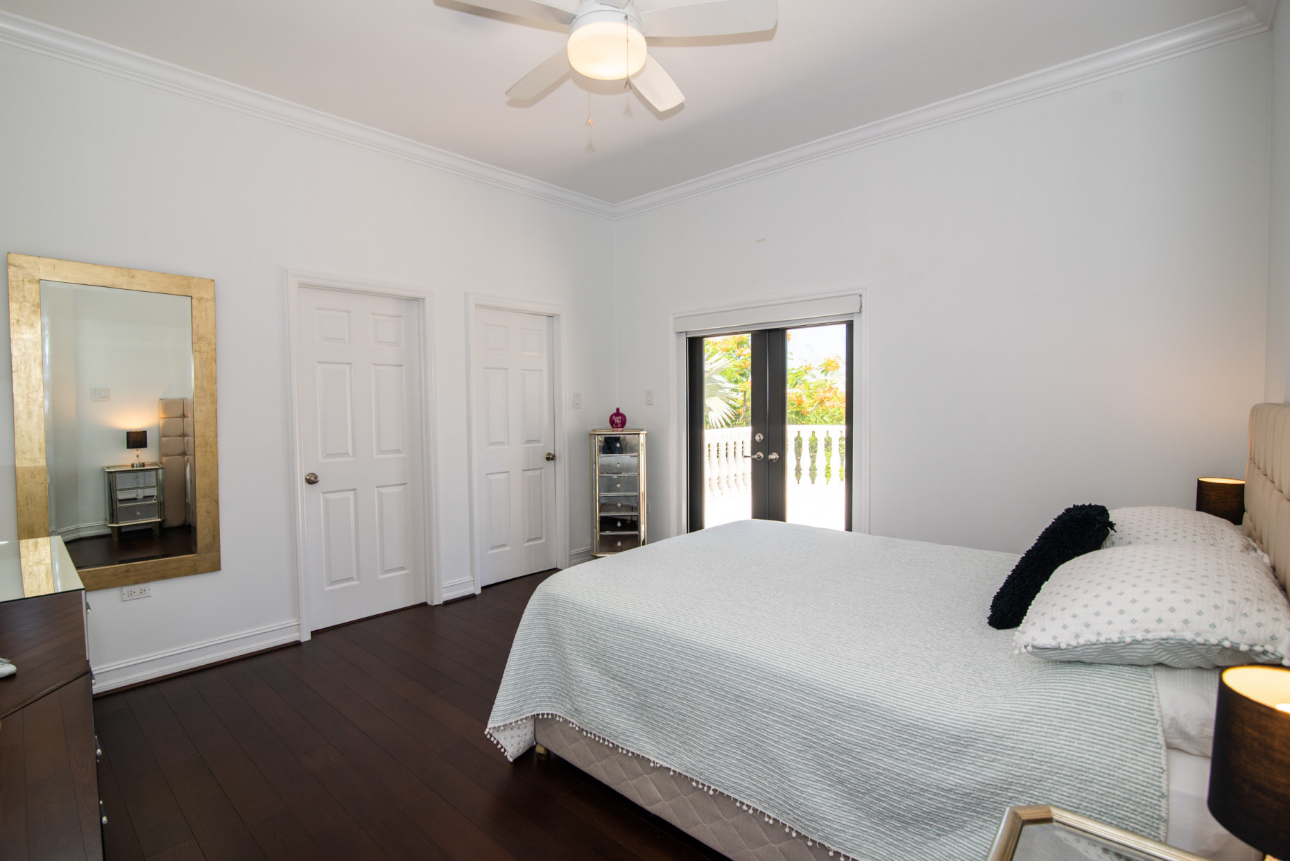 Baccarat Quay Crystal Harbour