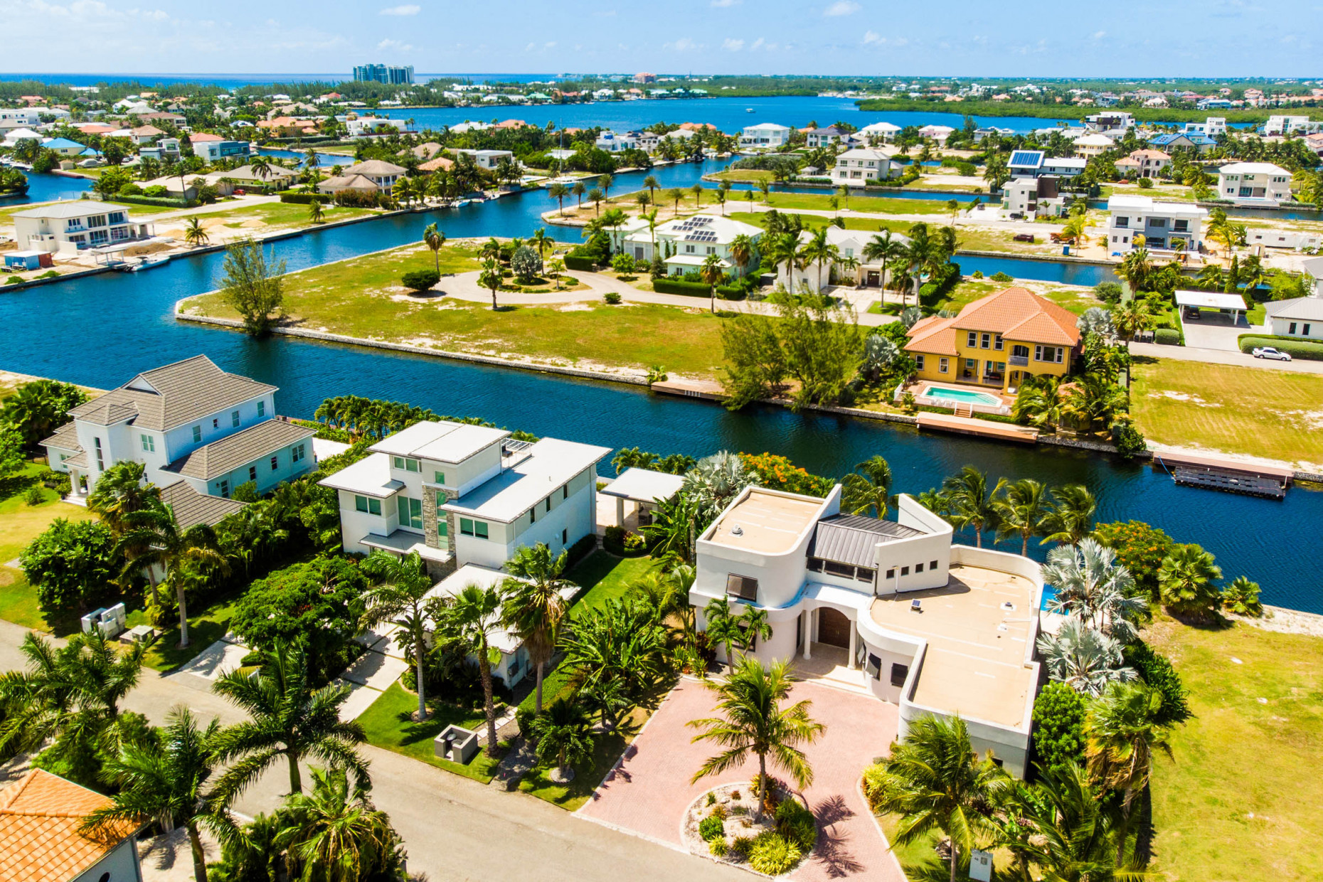 Baccarat Quay Crystal Harbour