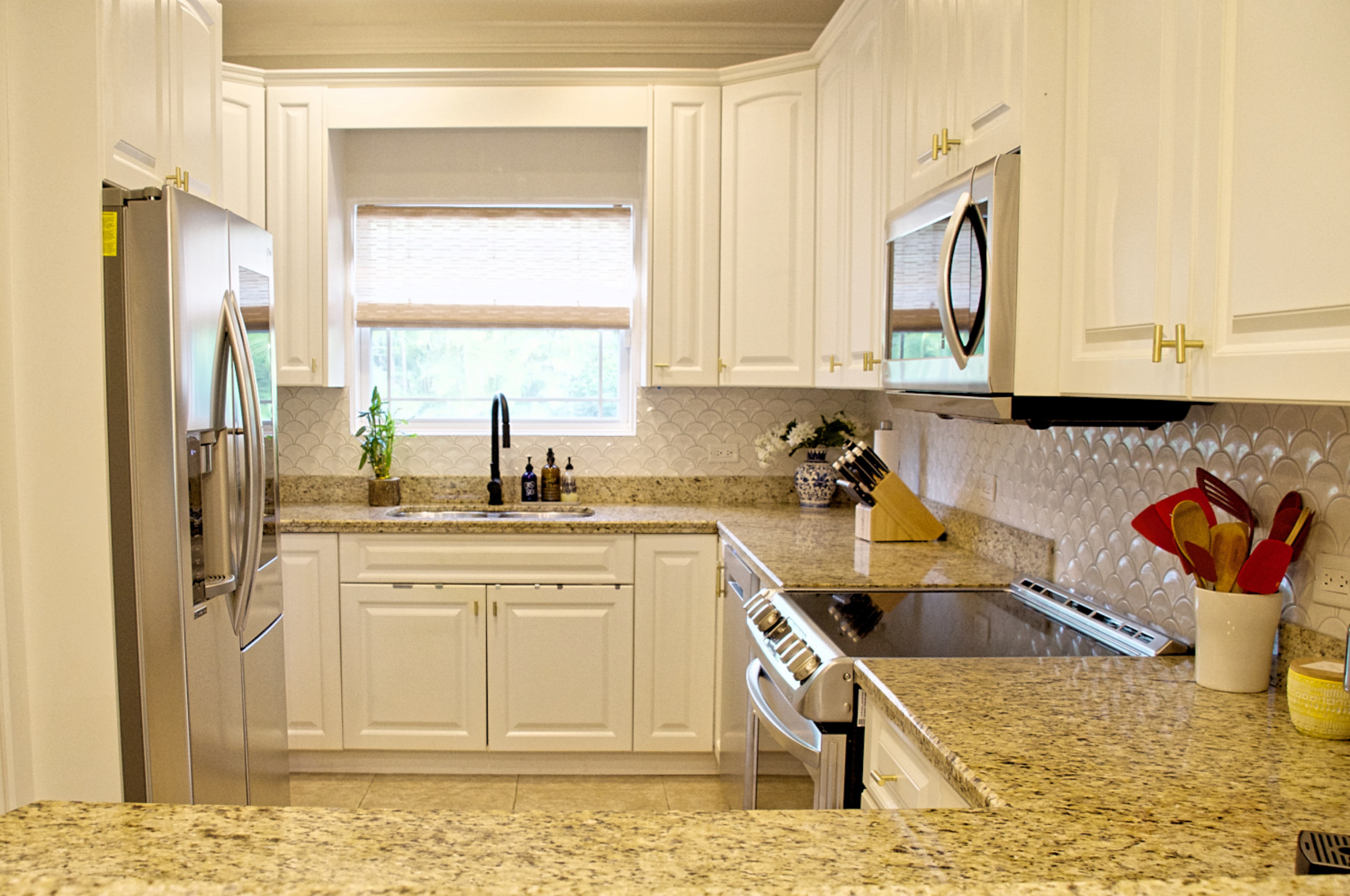 Beautiful 3 Bed 3 Bath  Townhome End Unit