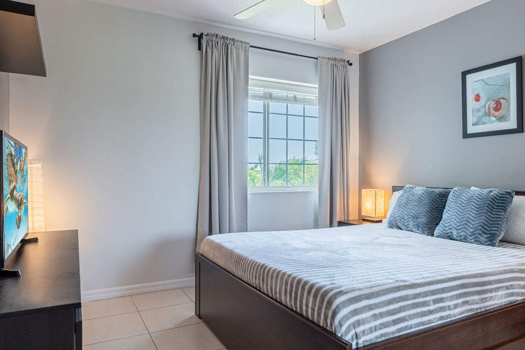 Lakeside - Upgraded 2 Bedroom Unit