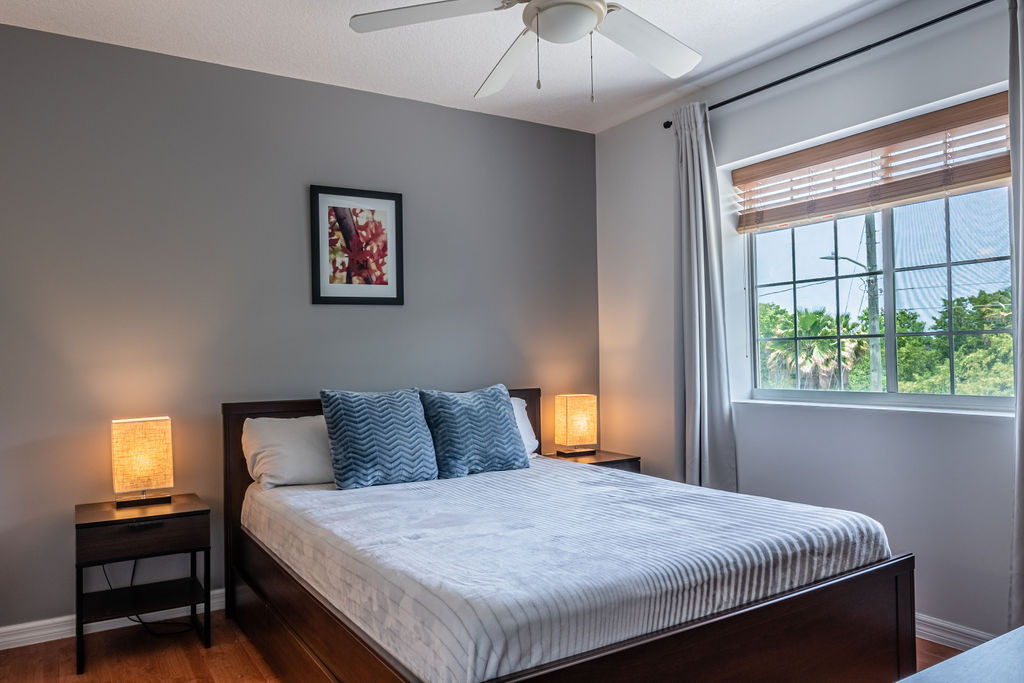 Lakeside - Upgraded 2 Bedroom Unit