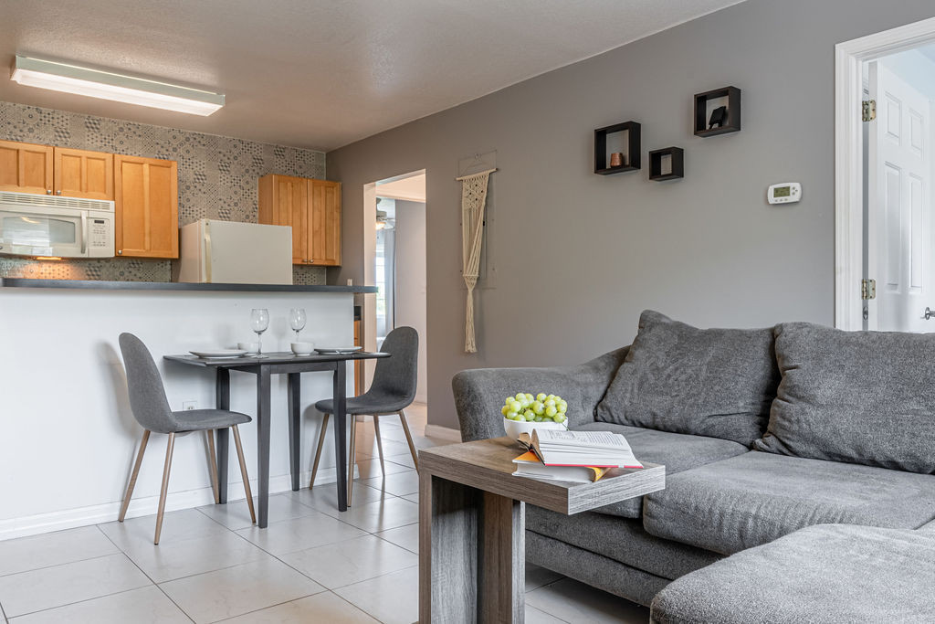 Lakeside - Upgraded 2 Bedroom Unit