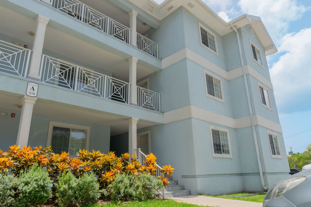 Lakeside - Upgraded 2 Bedroom Unit