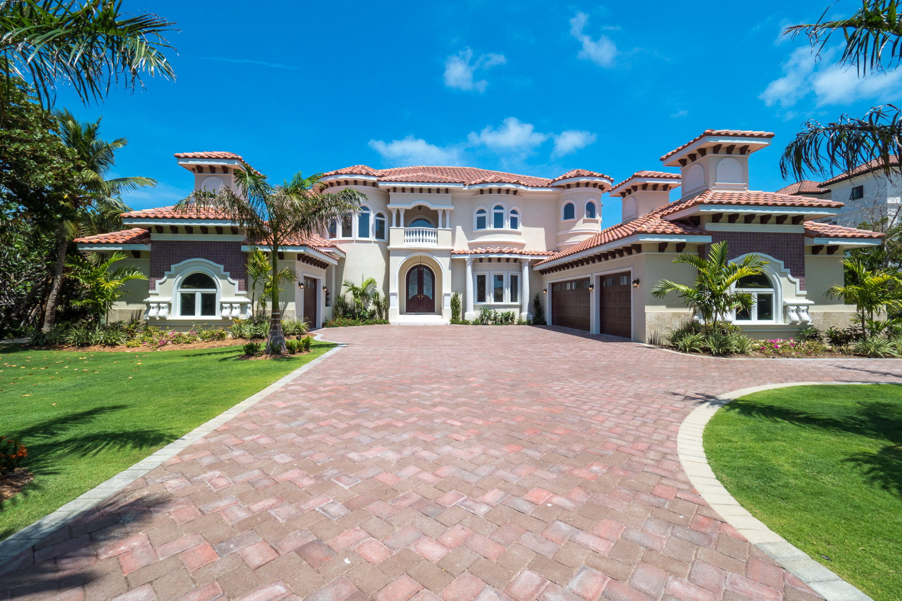 137 Ironshore Drive With Canal Front Lot