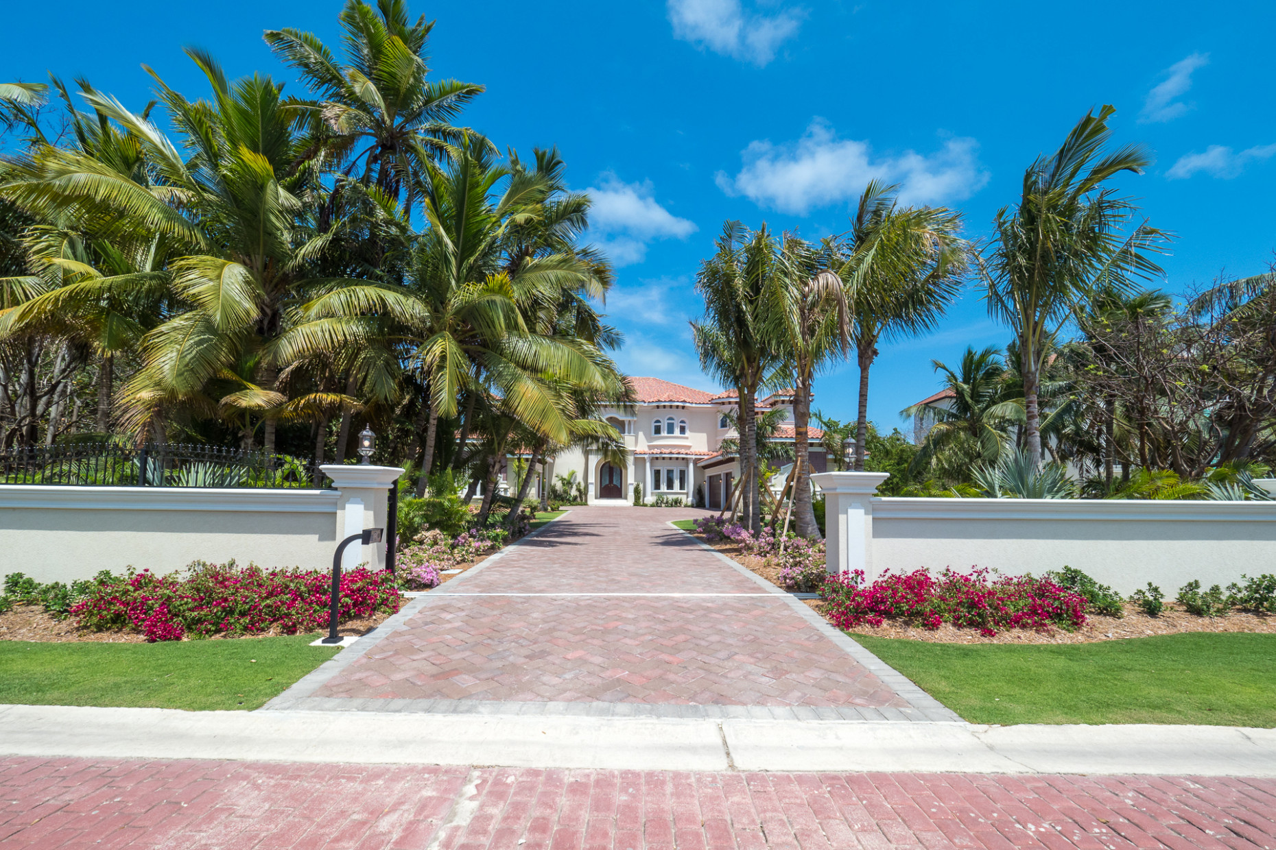 137 Ironshore Drive With Canal Front Lot