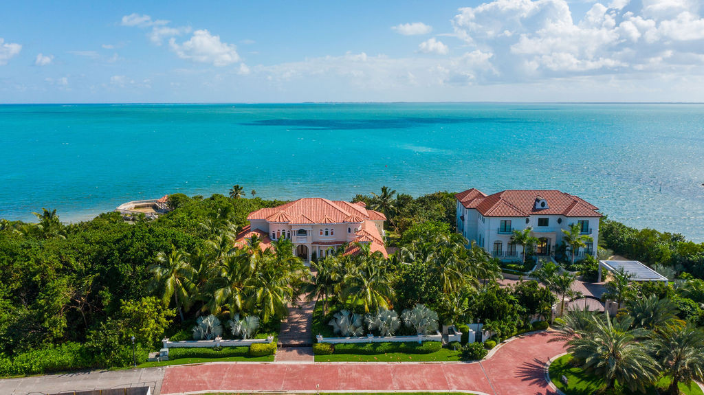 137 Ironshore Drive With Canal Front Lot