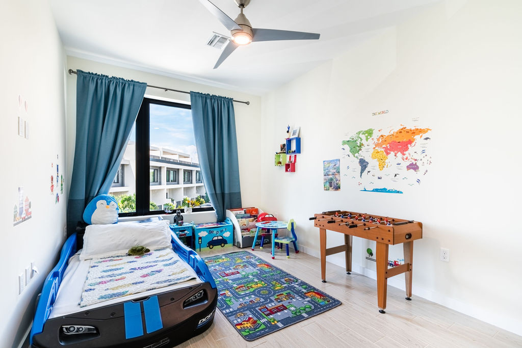 Vela - Stunning 4 Bed 3.5 Bath