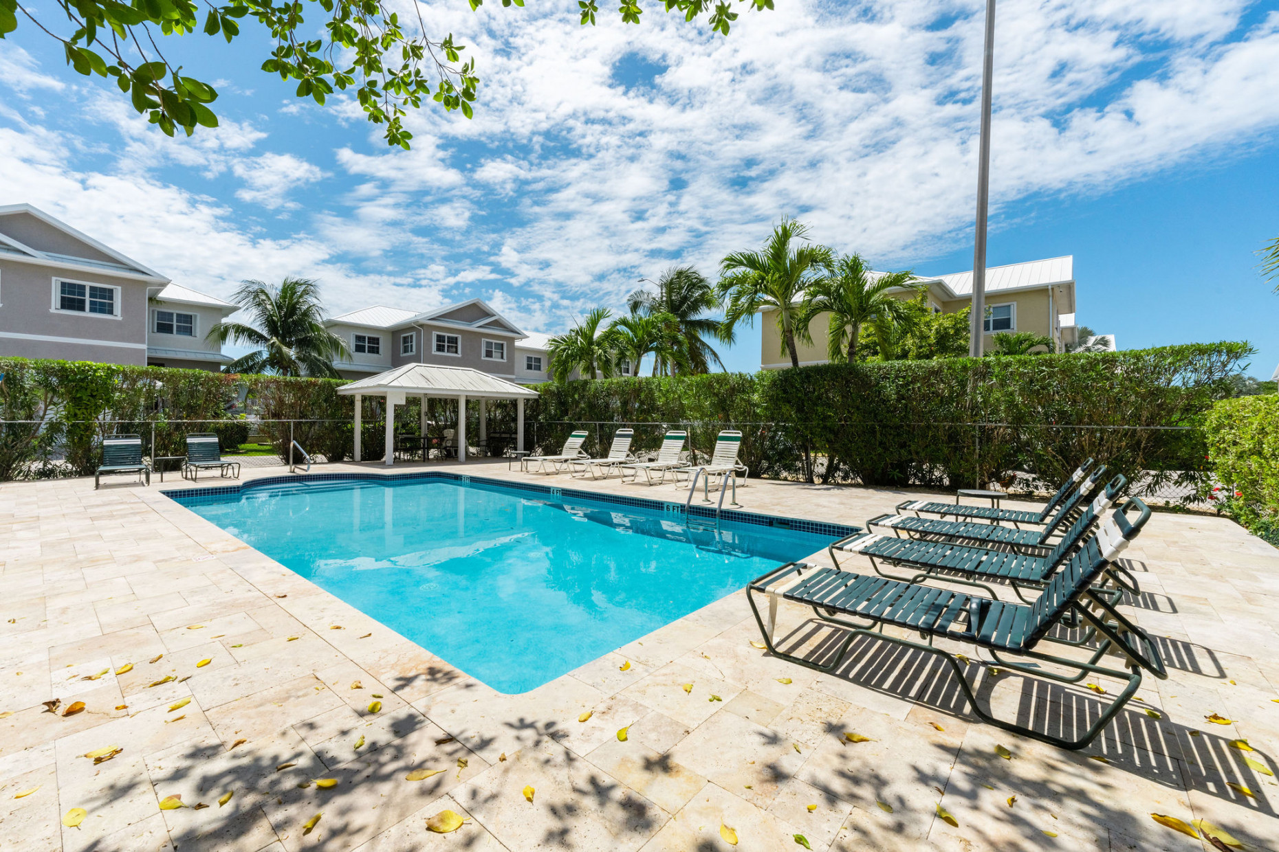 Lakeland Villas, 2 Bed + Den And Garage