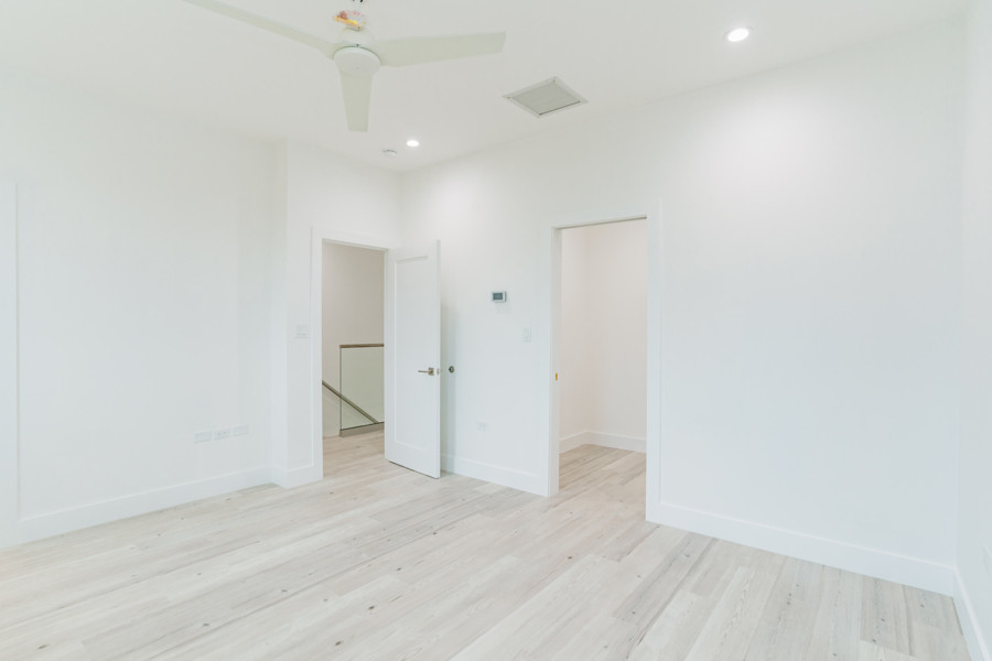 Grand Palmyra 4 Bed End Unit + Canal Views