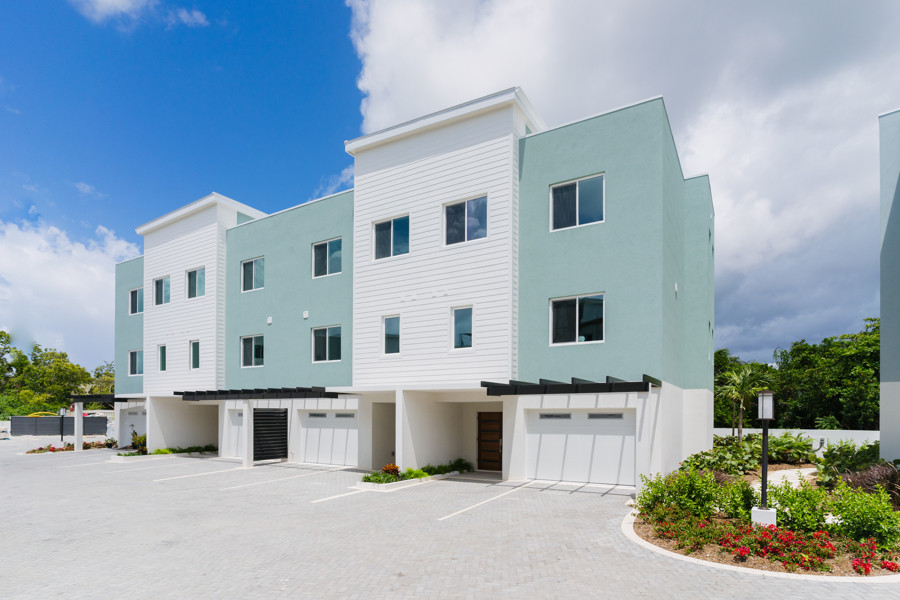 Grand Palmyra 4 Bed End Unit + Canal Views