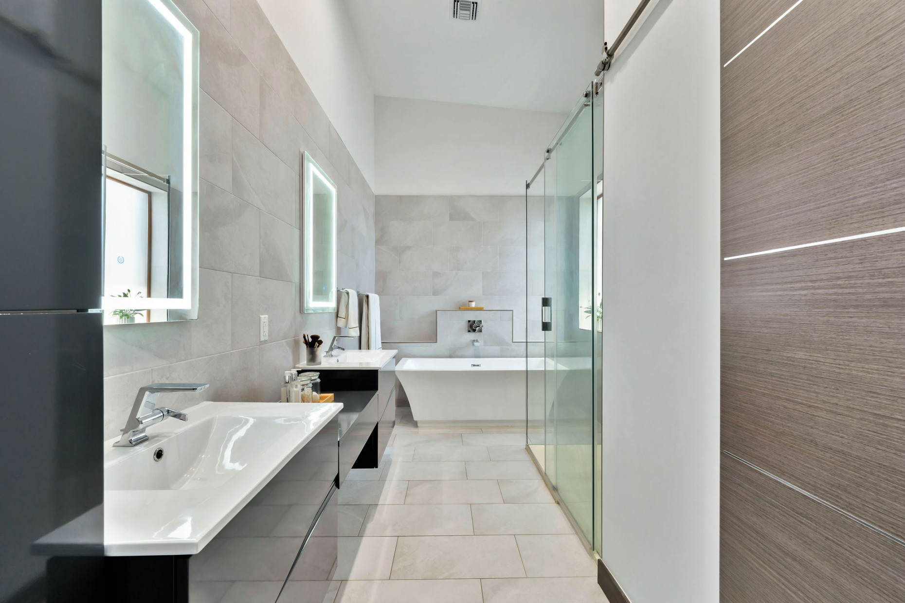 Arvia Canal Front With Dock