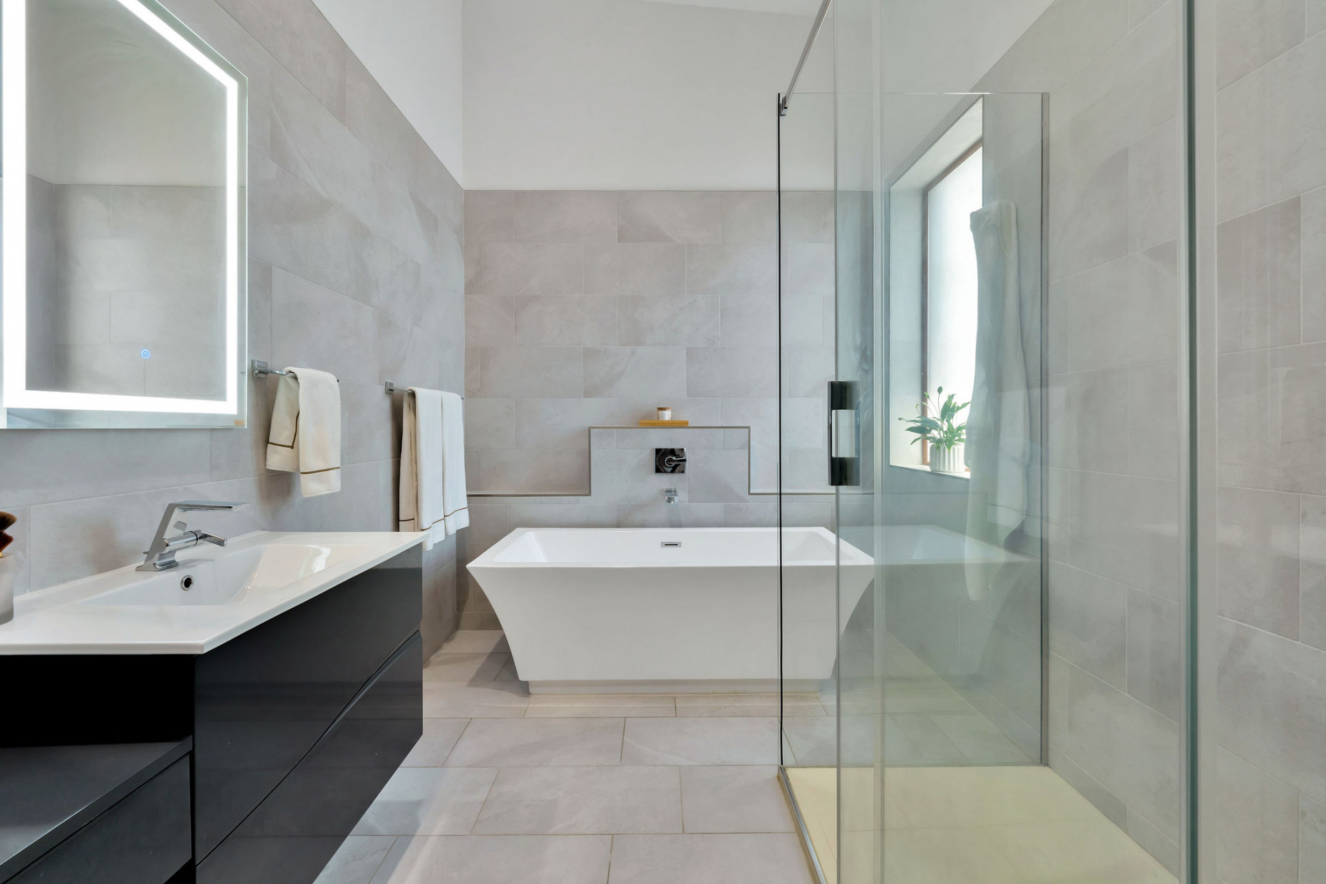 Arvia Canal Front With Dock