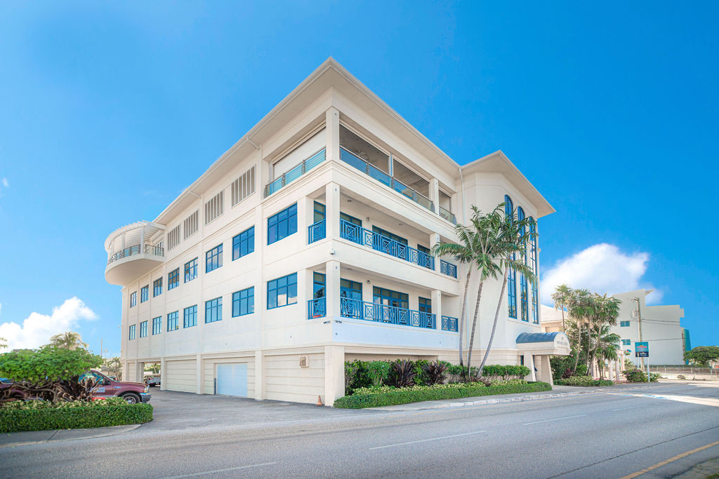 PRIME TURN-KEY OFFICE SPACE WITH OCEAN VIEWS