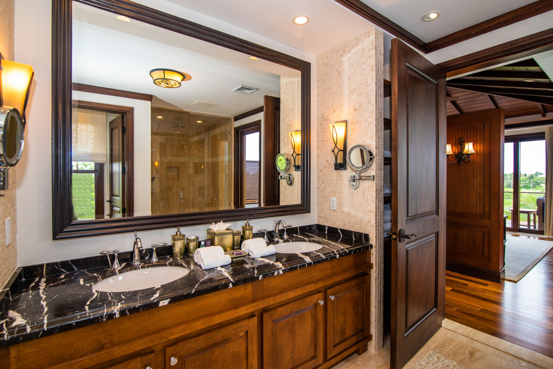 Deckhouses At The Ritz-carlton