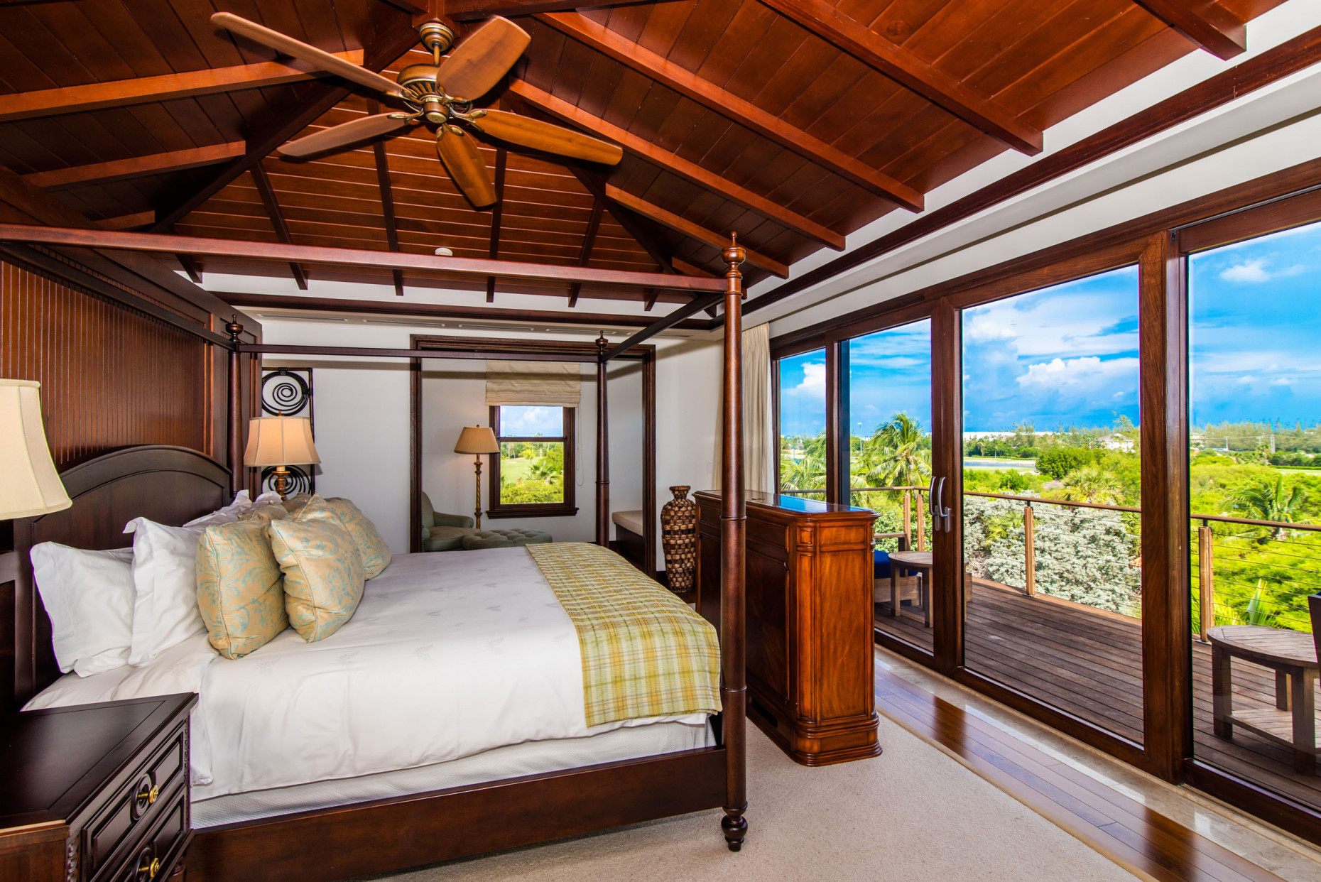 Deckhouses At The Ritz-carlton