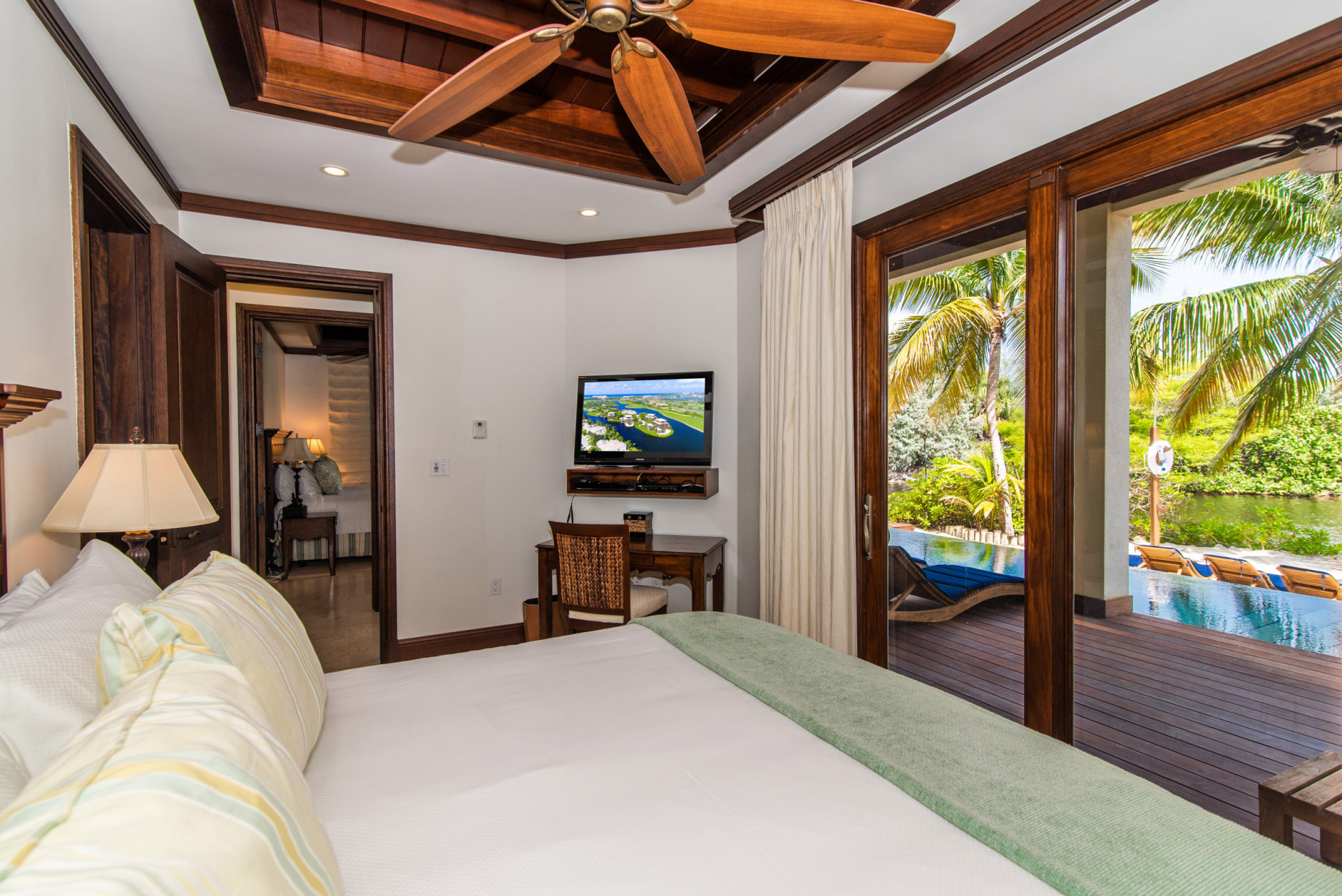 Deckhouses At The Ritz-carlton