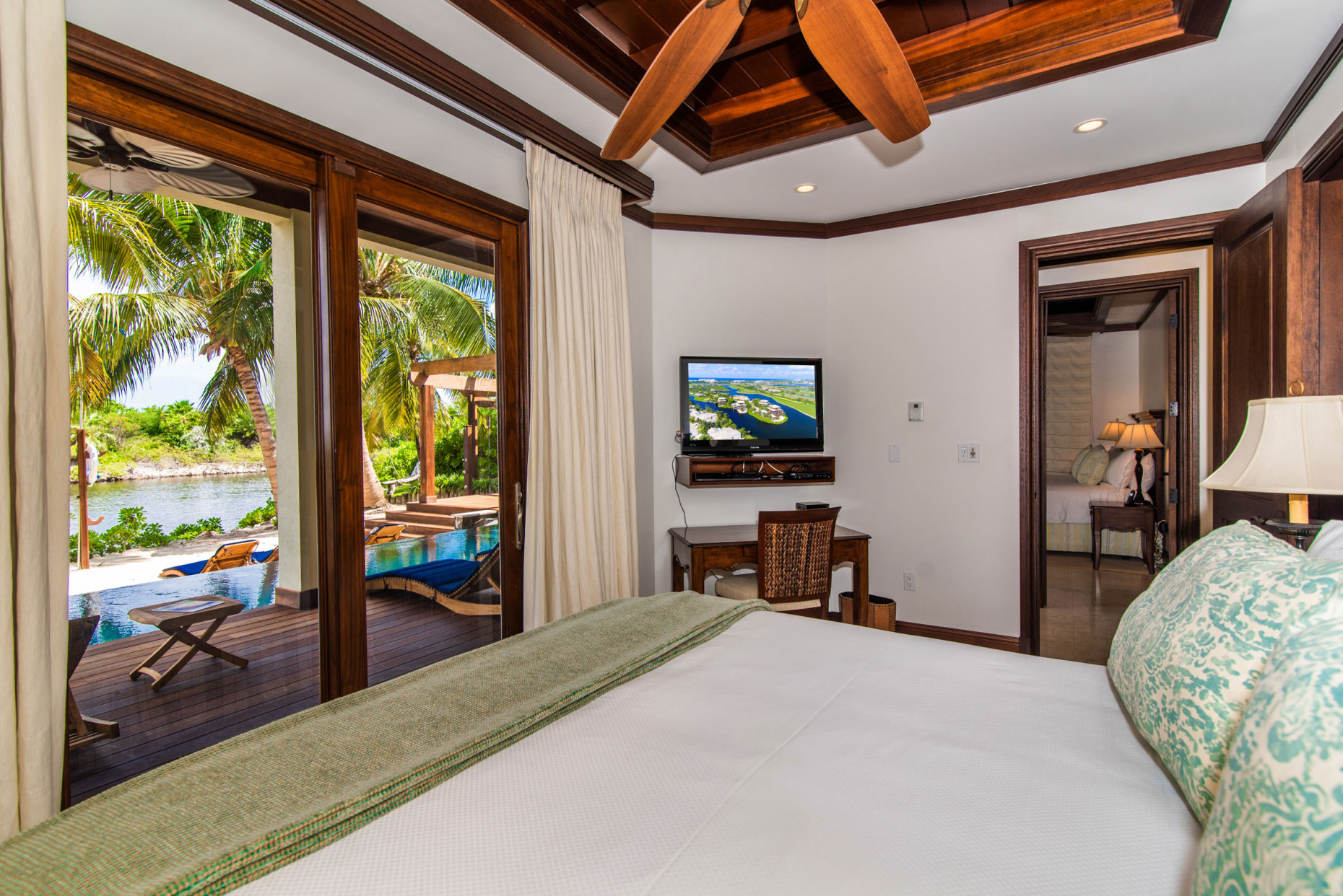 Deckhouses At The Ritz-carlton