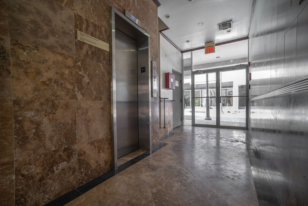 ROYAL PLAZA, 3RD FLOOR SHARED OFFICE SUITES/STORAGE SUITES (pre-leasing)