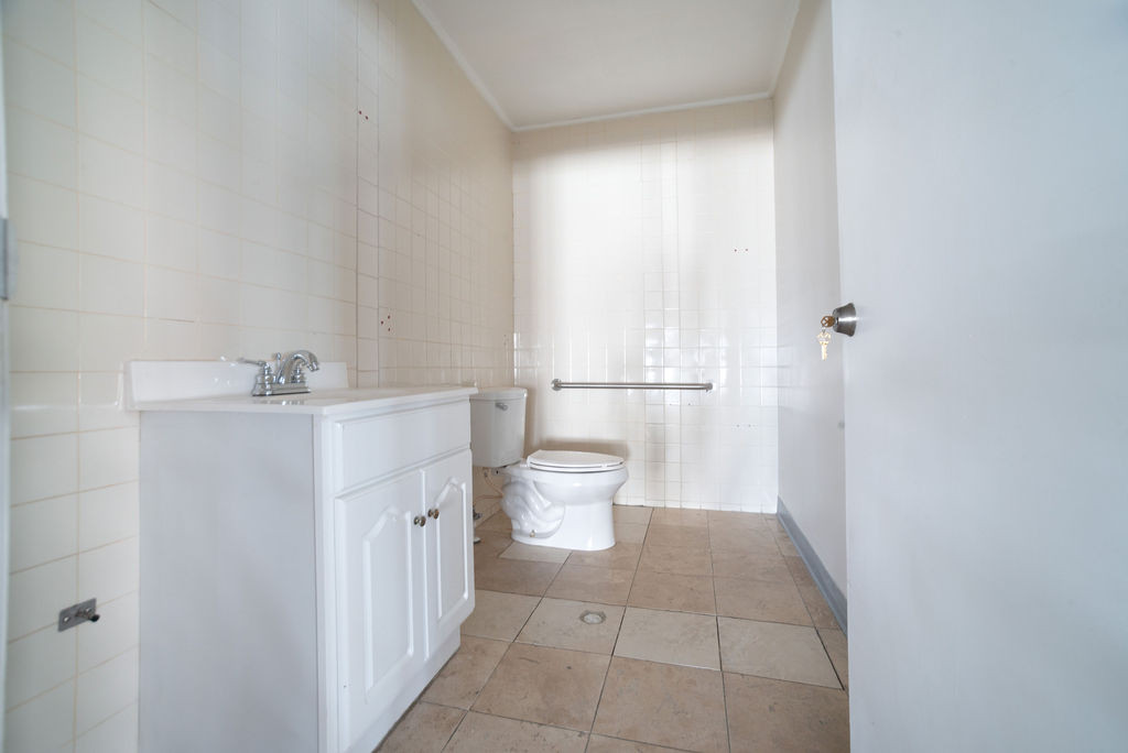 ROYAL PLAZA, 3RD FLOOR SHARED OFFICE SUITES/STORAGE SUITES (pre-leasing)