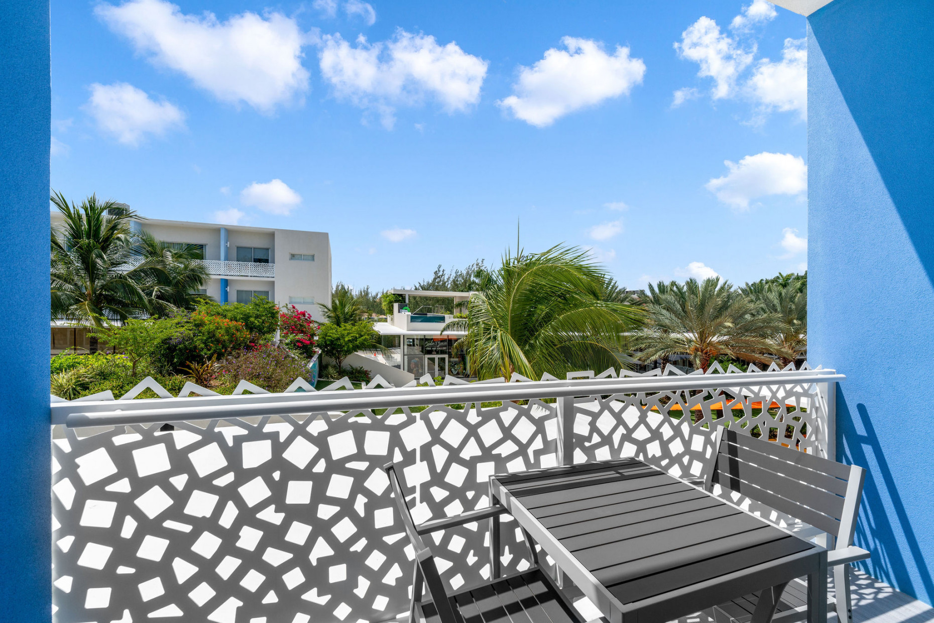The Grove  End Unit- Seven Mile Beach Corridor