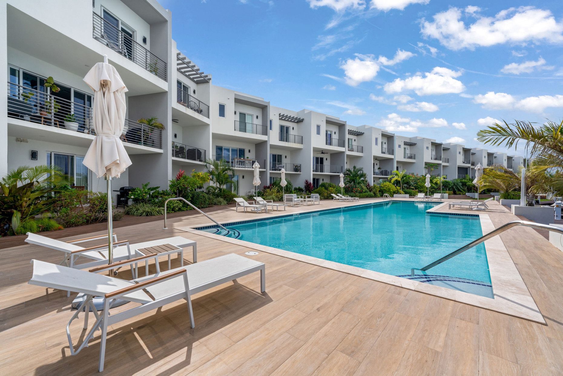 Ocean Crest, 4 Bedroom, Waterfront + Dock