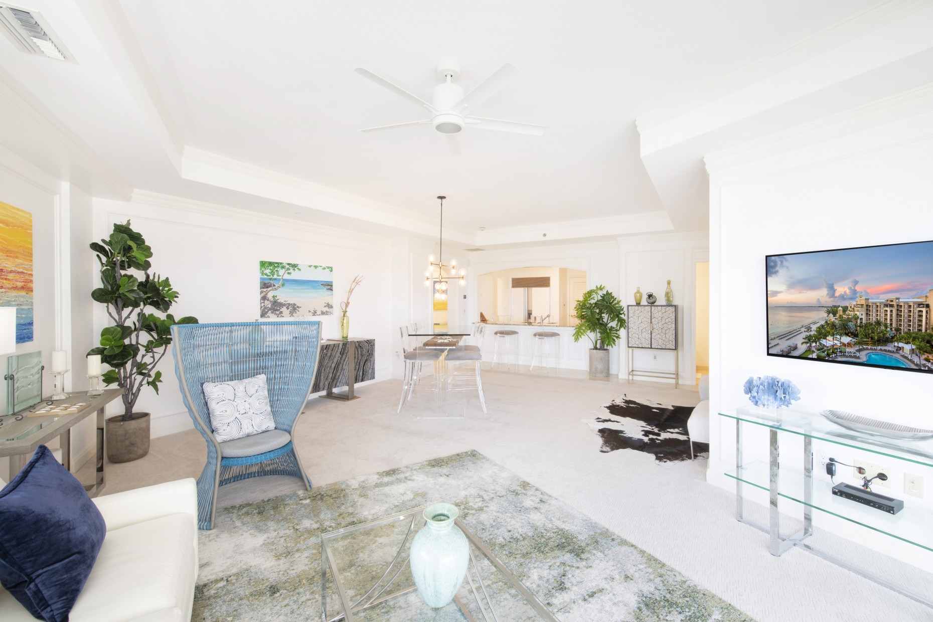 Ritz-carlton #710 North Tower & Garage