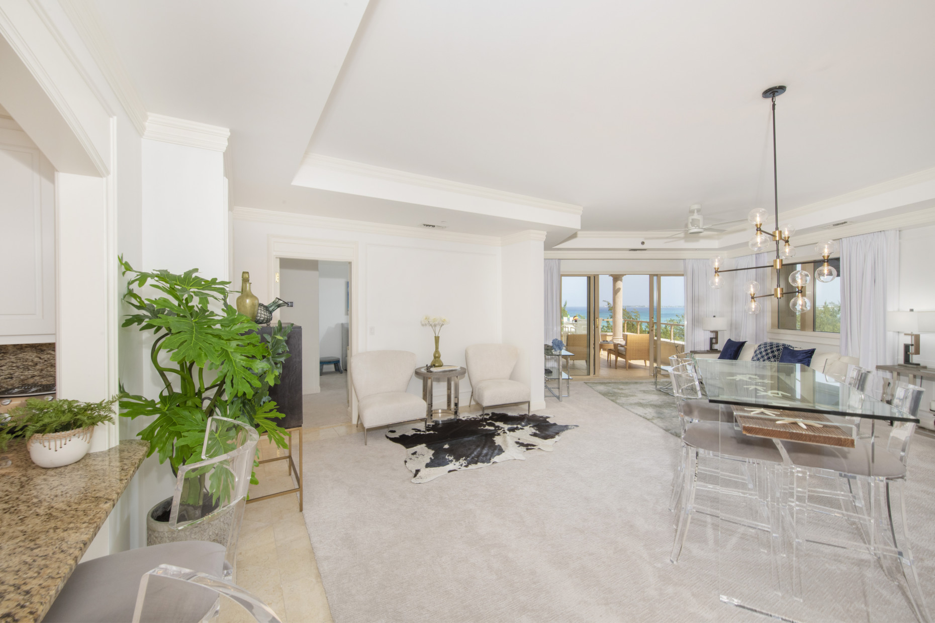 Ritz-carlton #710 North Tower & Garage