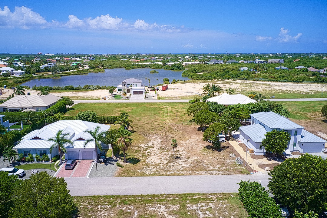 The Shores-shorecrest -executive Home Lot